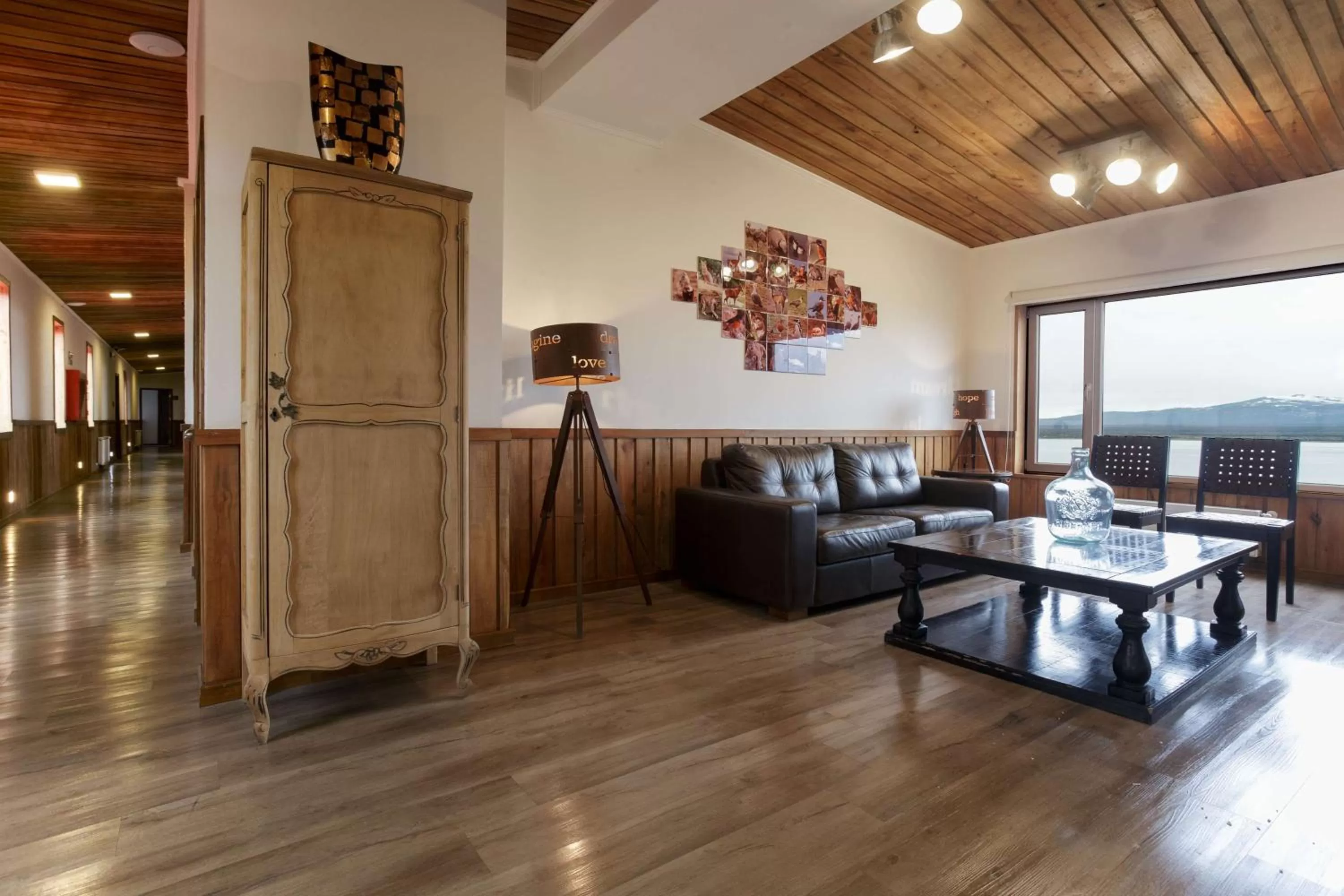 Lobby or reception in Best Western Patagonia