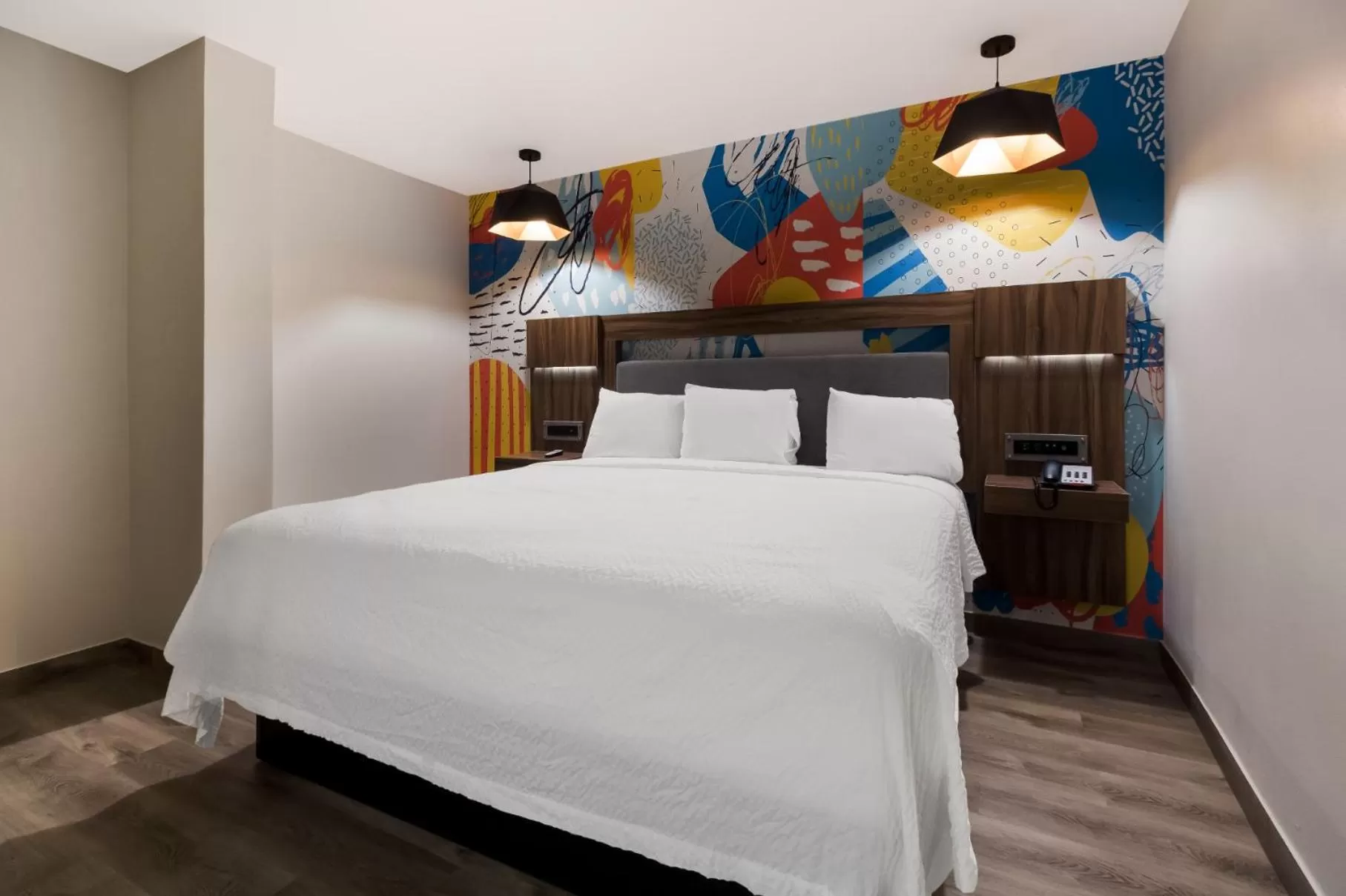 Bed in Signature Inn Houston Galleria