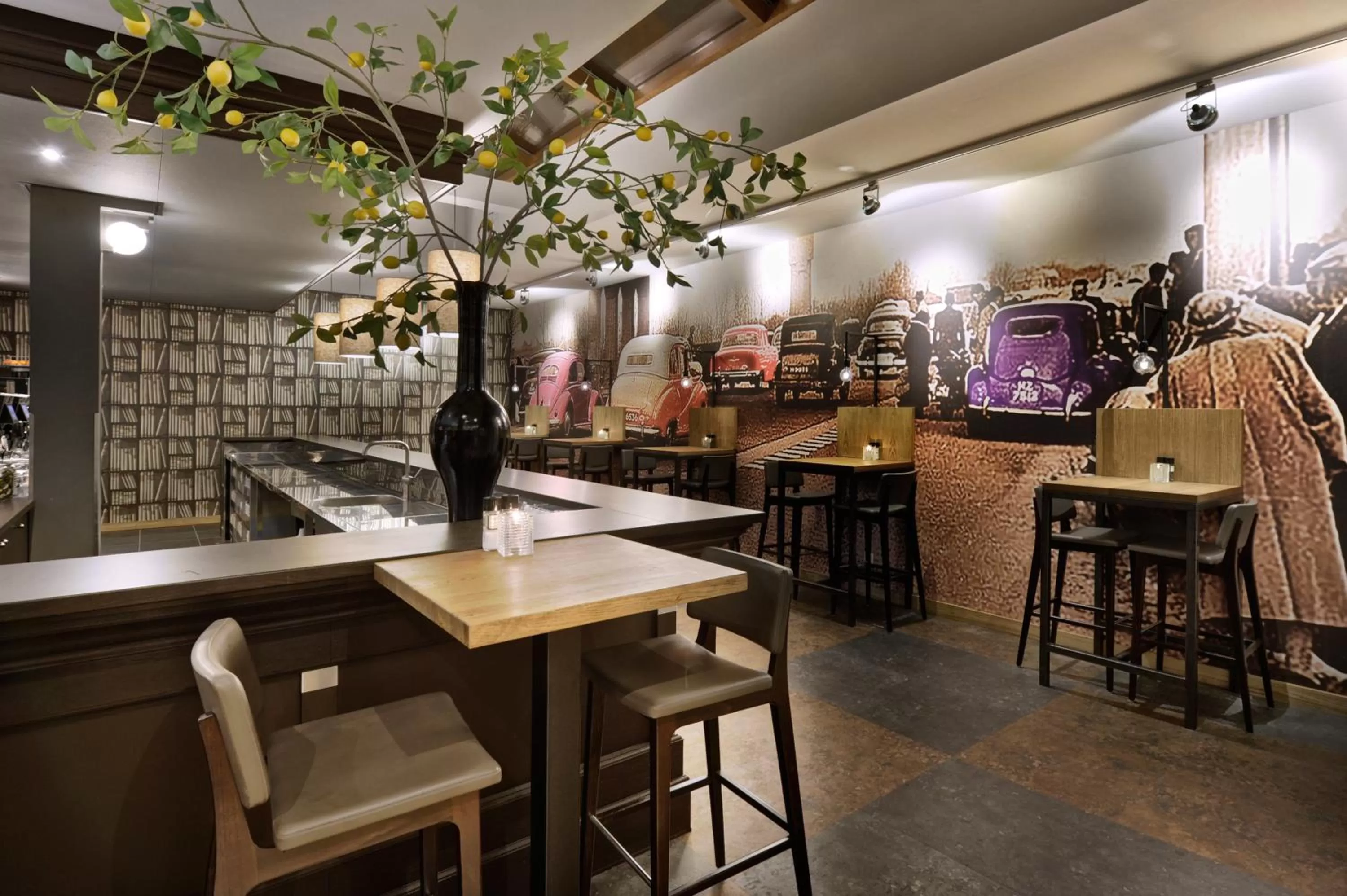 Lounge or bar in Van der Valk Hotel Hilversum/ De Witte Bergen