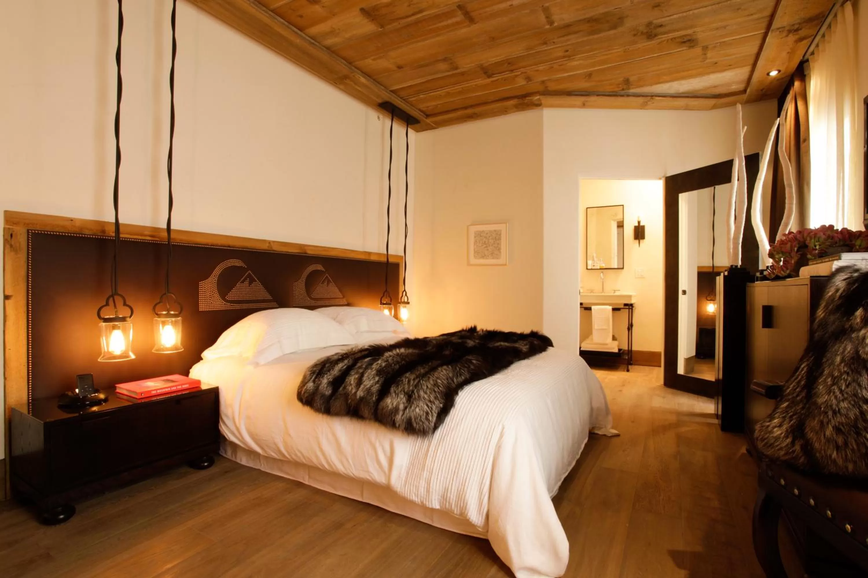 Photo of the whole room, Bed in La Casa Del Camino