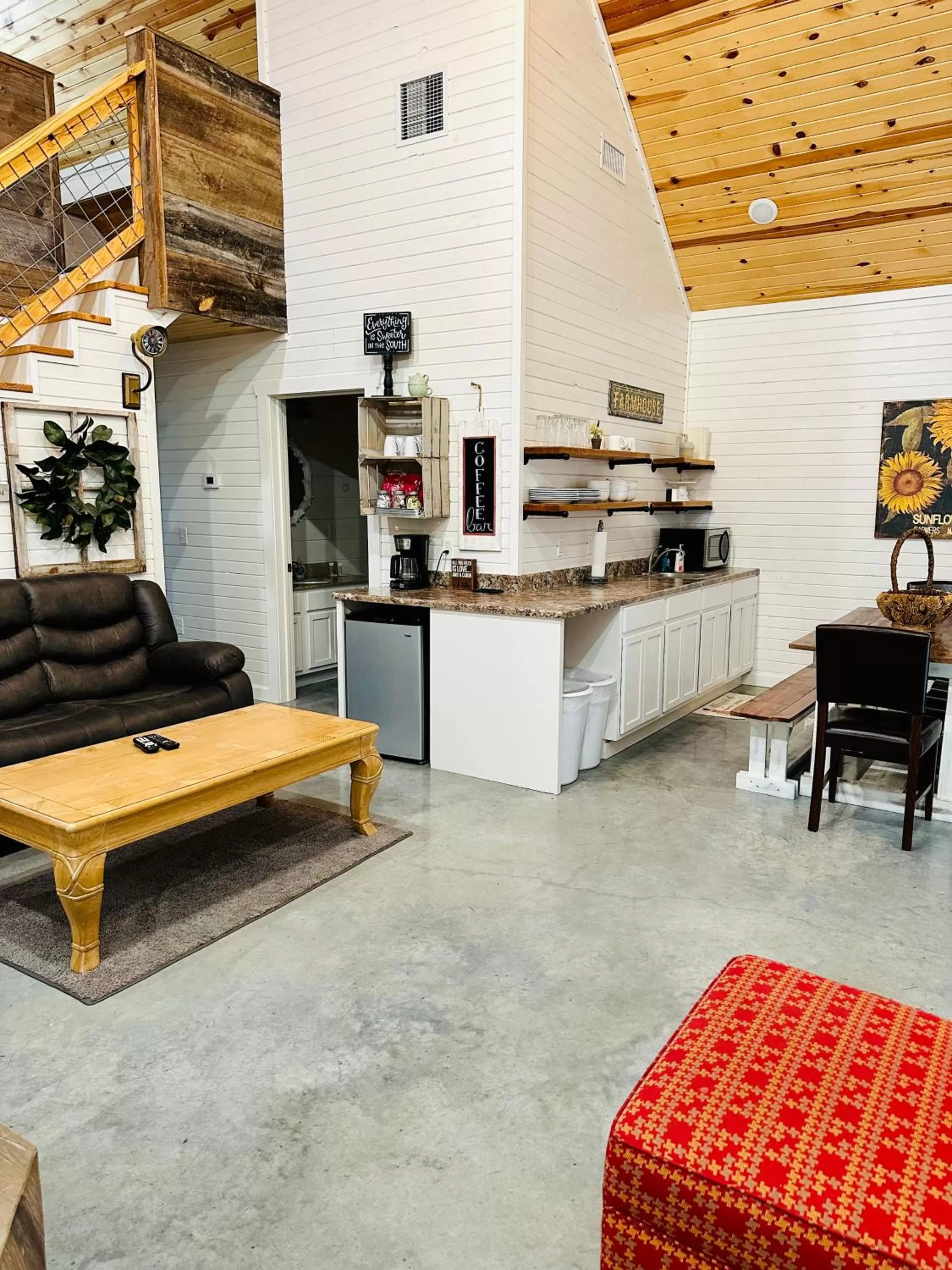 Kitchen or kitchenette in Knotty Squirrel Cabins