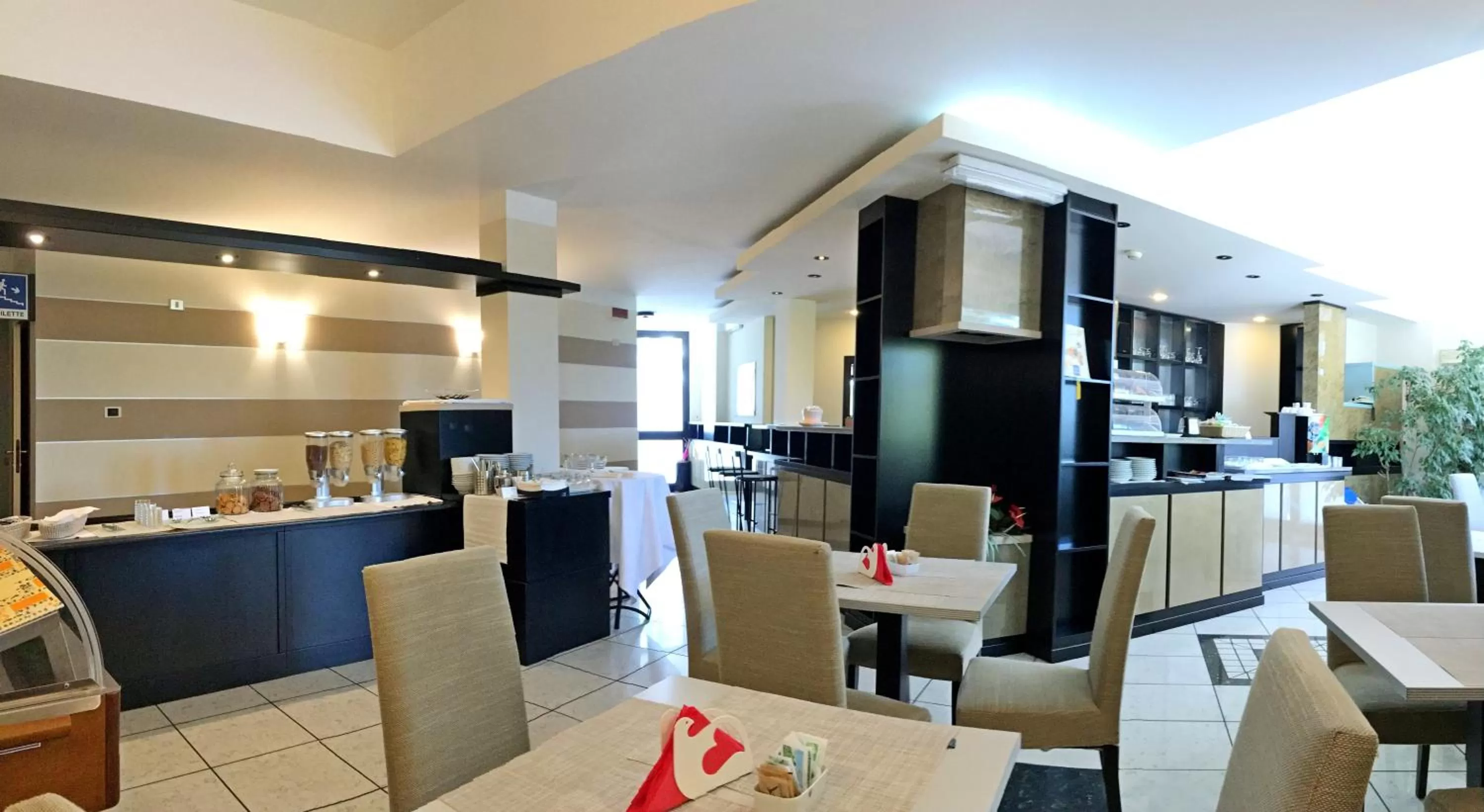 Restaurant/places to eat in Airport Hotel Malpensa