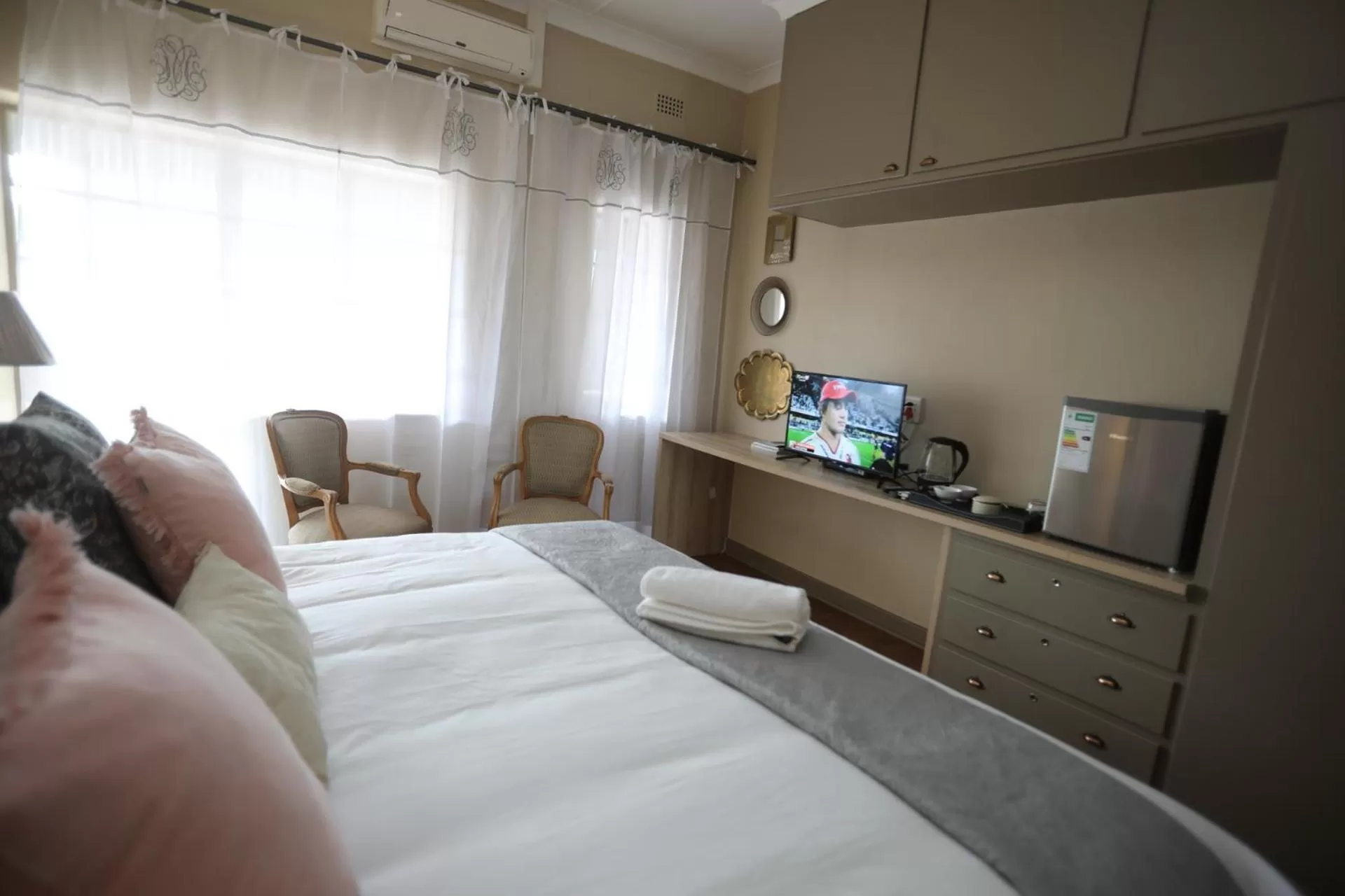 Bed in Ben's Bed and Breakfast