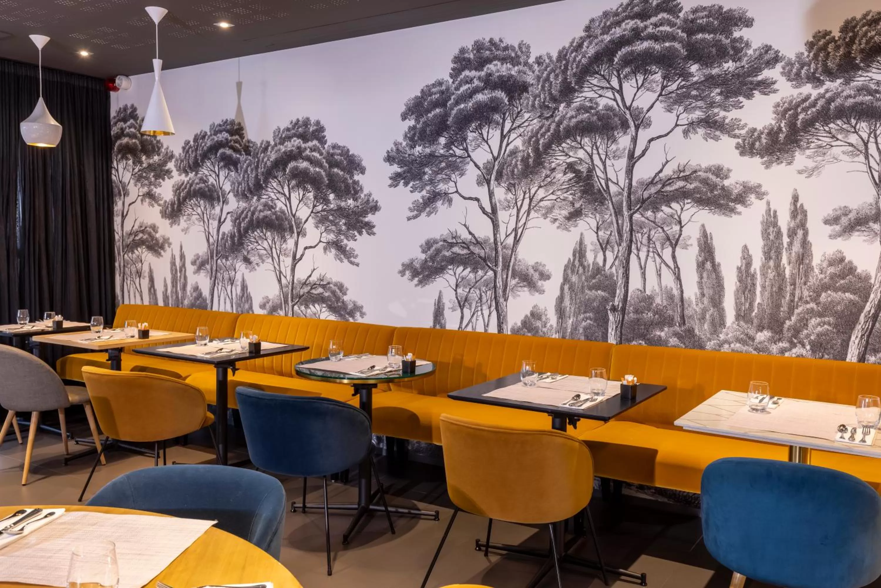 Restaurant/places to eat in PADJA Hôtel & Spa Vannes