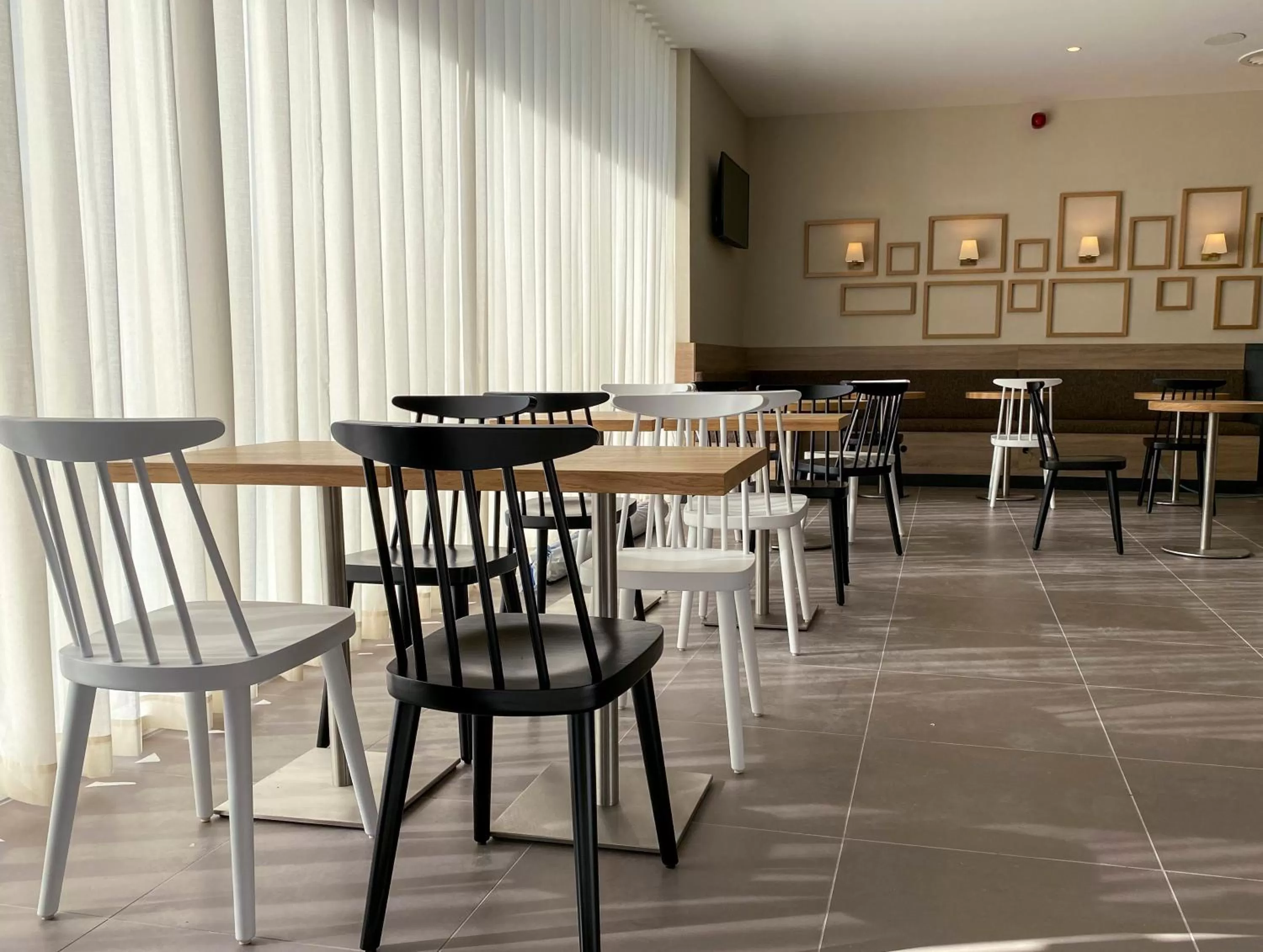 Lounge or bar in Campanile Caldas da Rainha