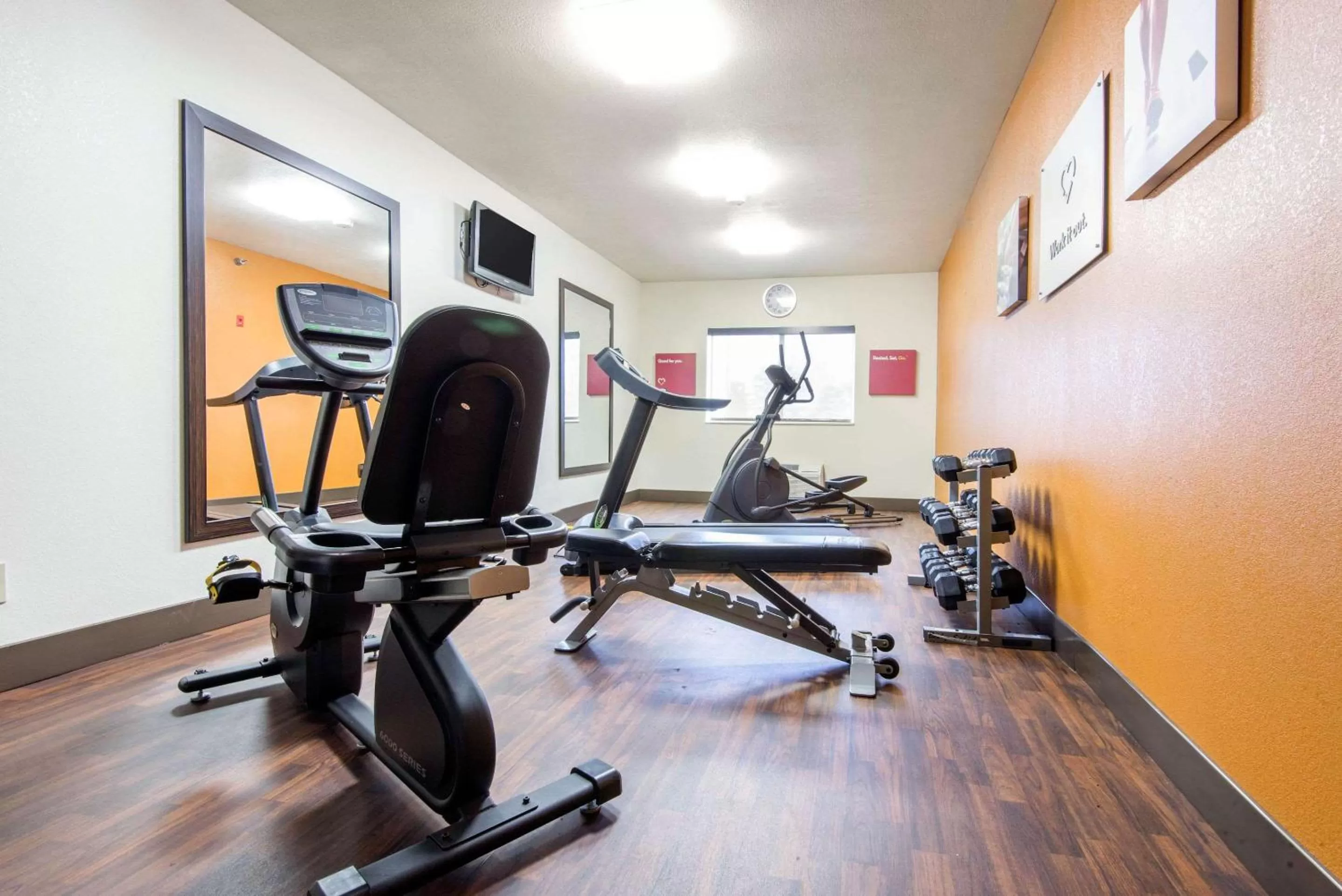 Fitness centre/facilities in Comfort Suites Rochester Henrietta University Area