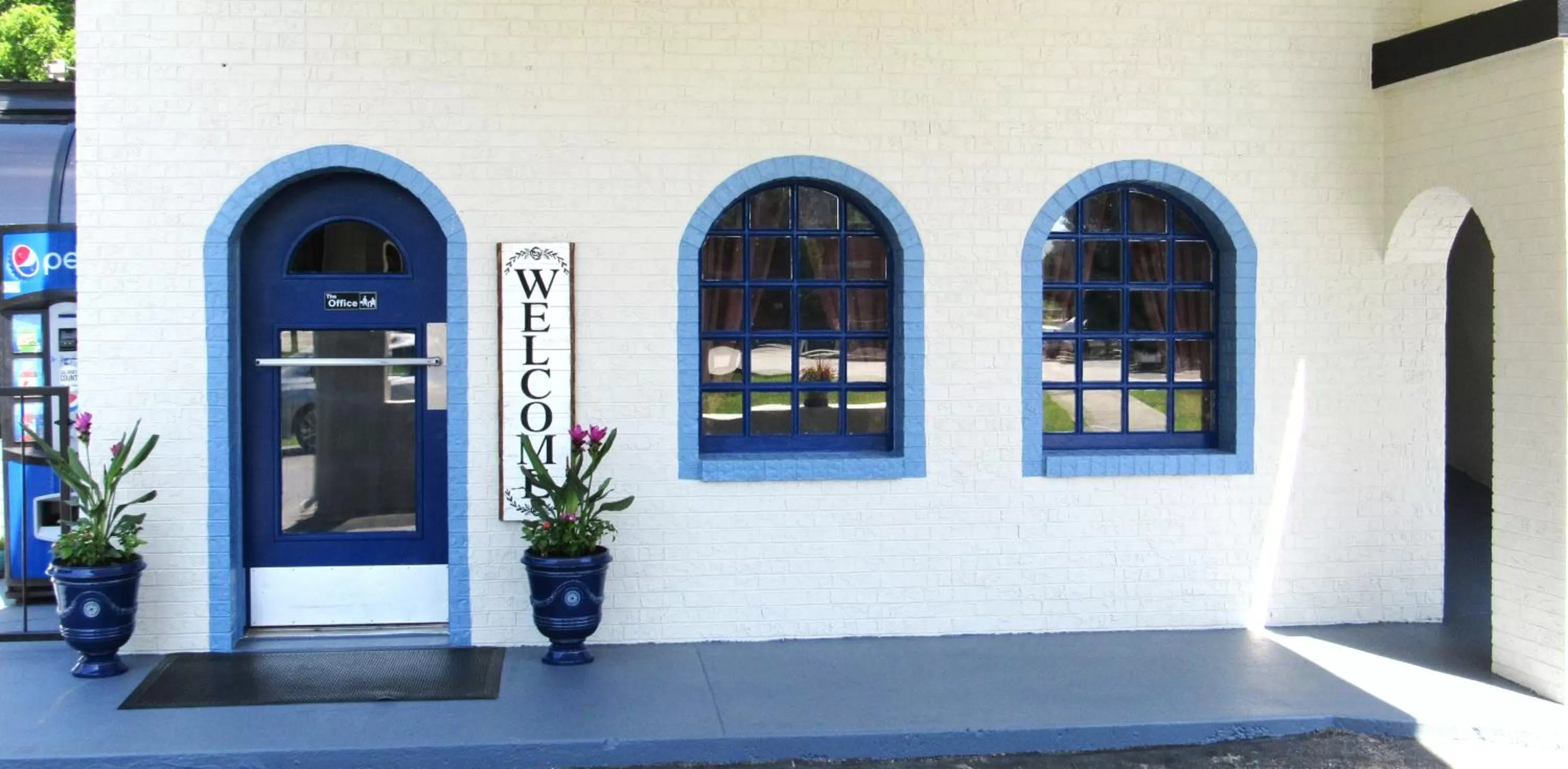 Facade/entrance in Days Inn by Wyndham Harriman