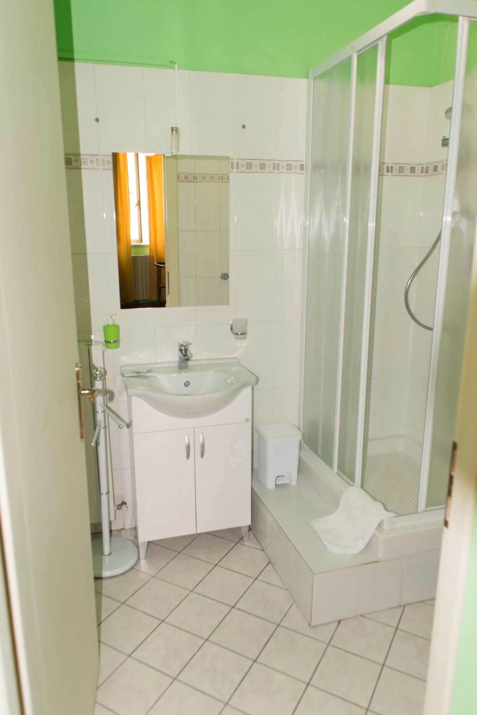 Bathroom in Al Cardinale Rooms & Studios