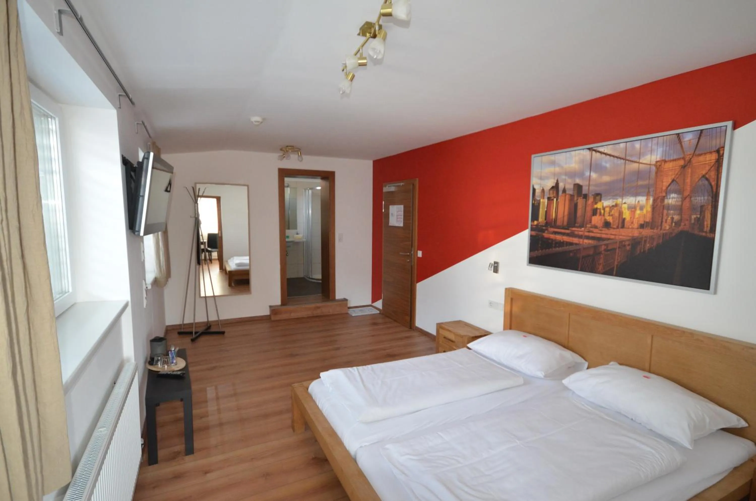 Bedroom, Bed in Hotel Traube