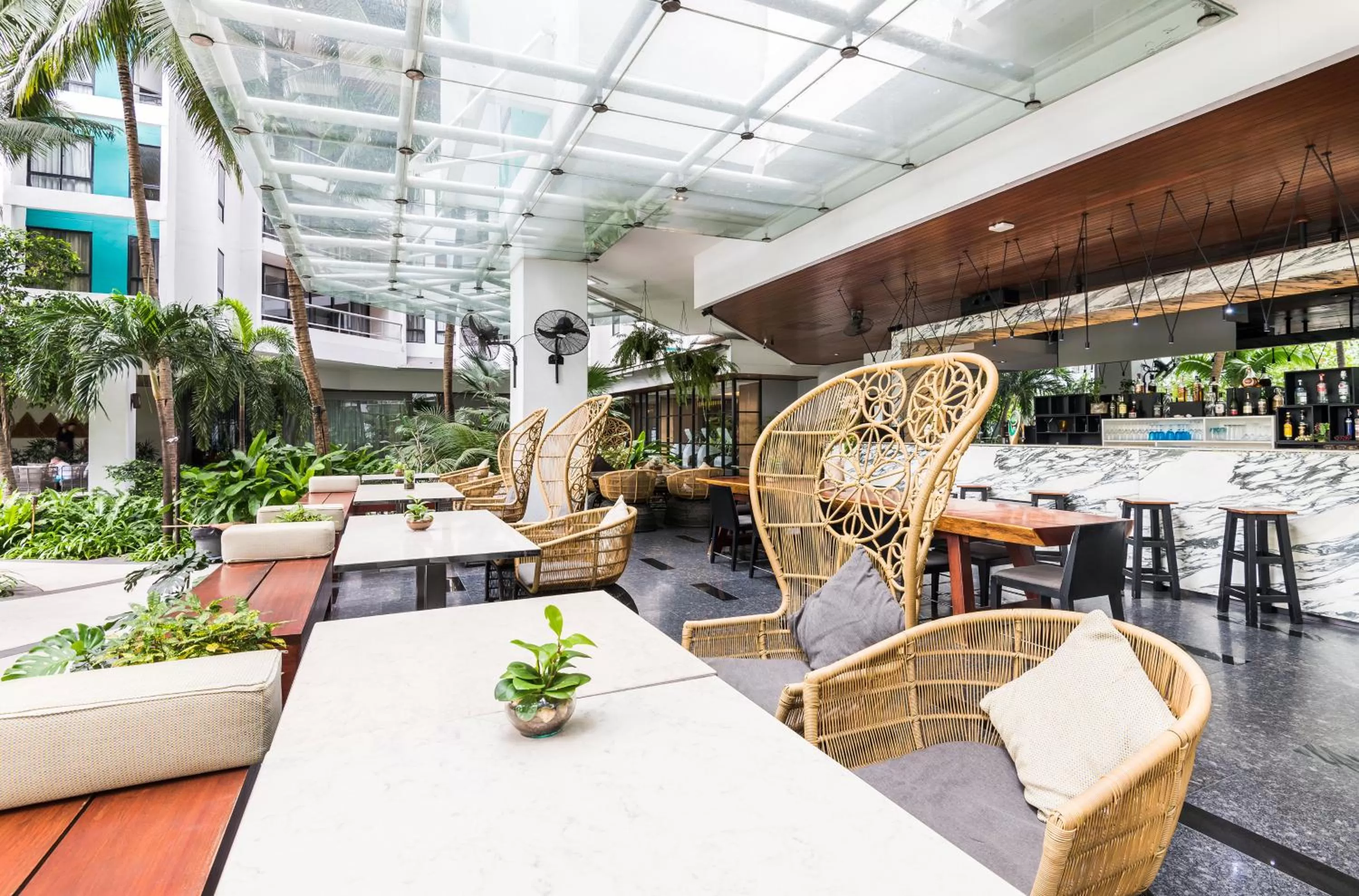 Restaurant/places to eat in Chatrium Sathon Bangkok
