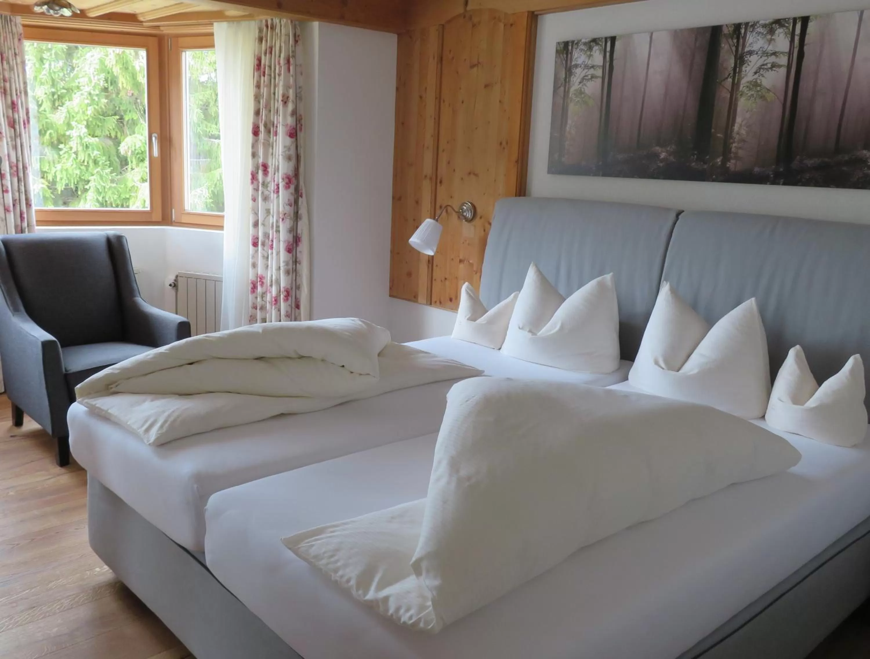 Photo of the whole room, Bed in Hotel Seelos