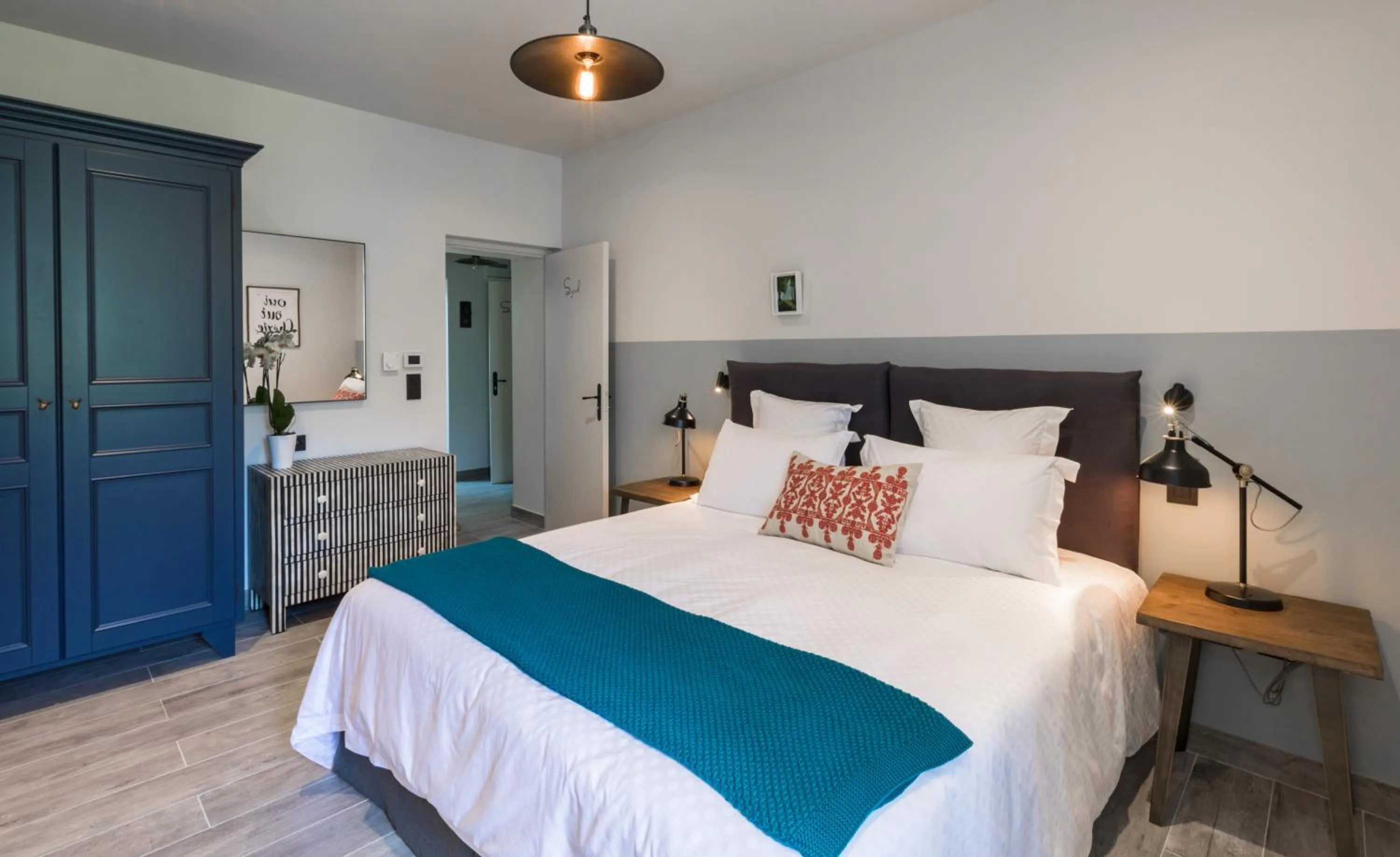 Photo of the whole room, Bed in Mas du Brulat