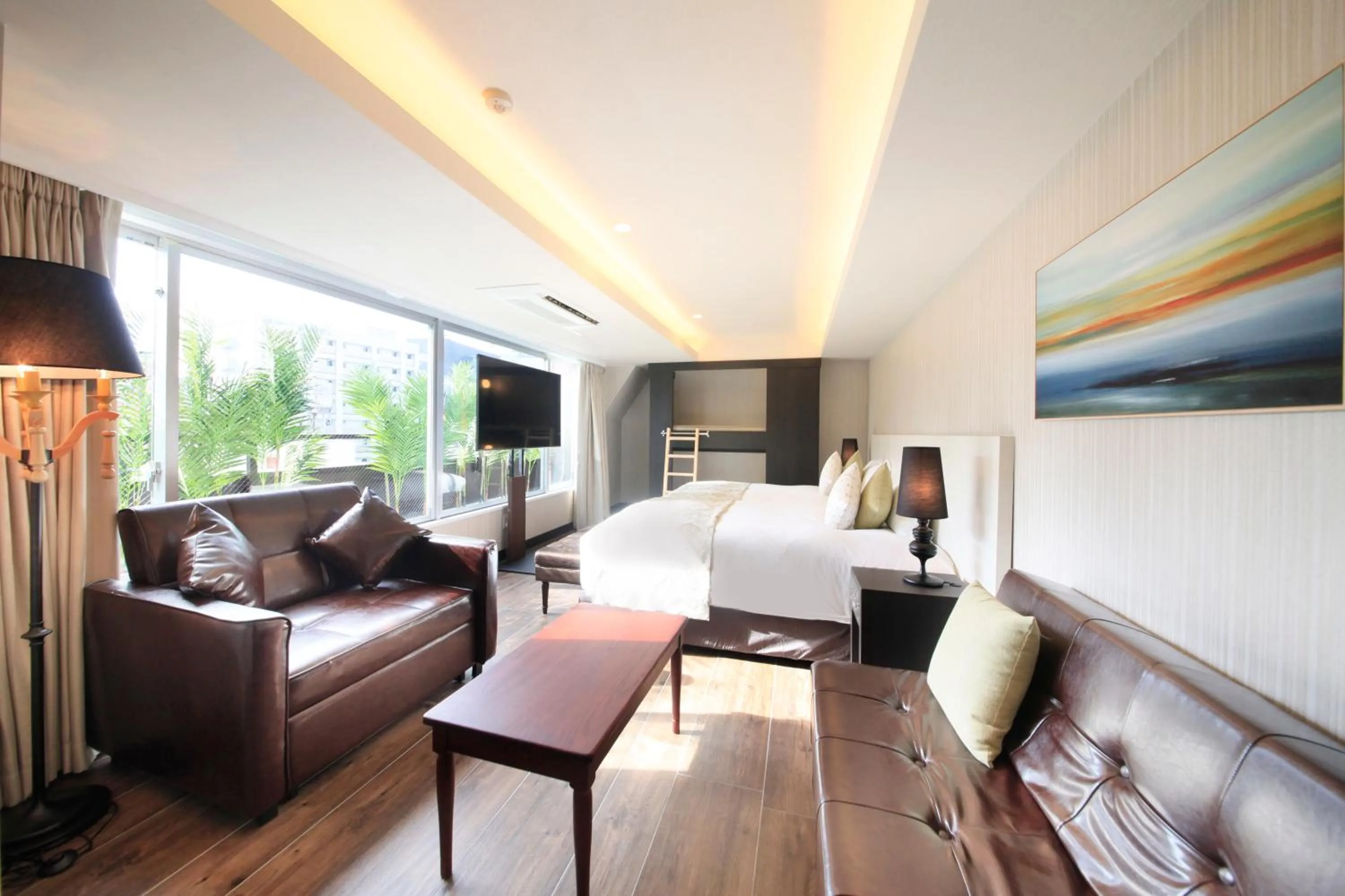 Photo of the whole room in The Centurion Classic Akasaka