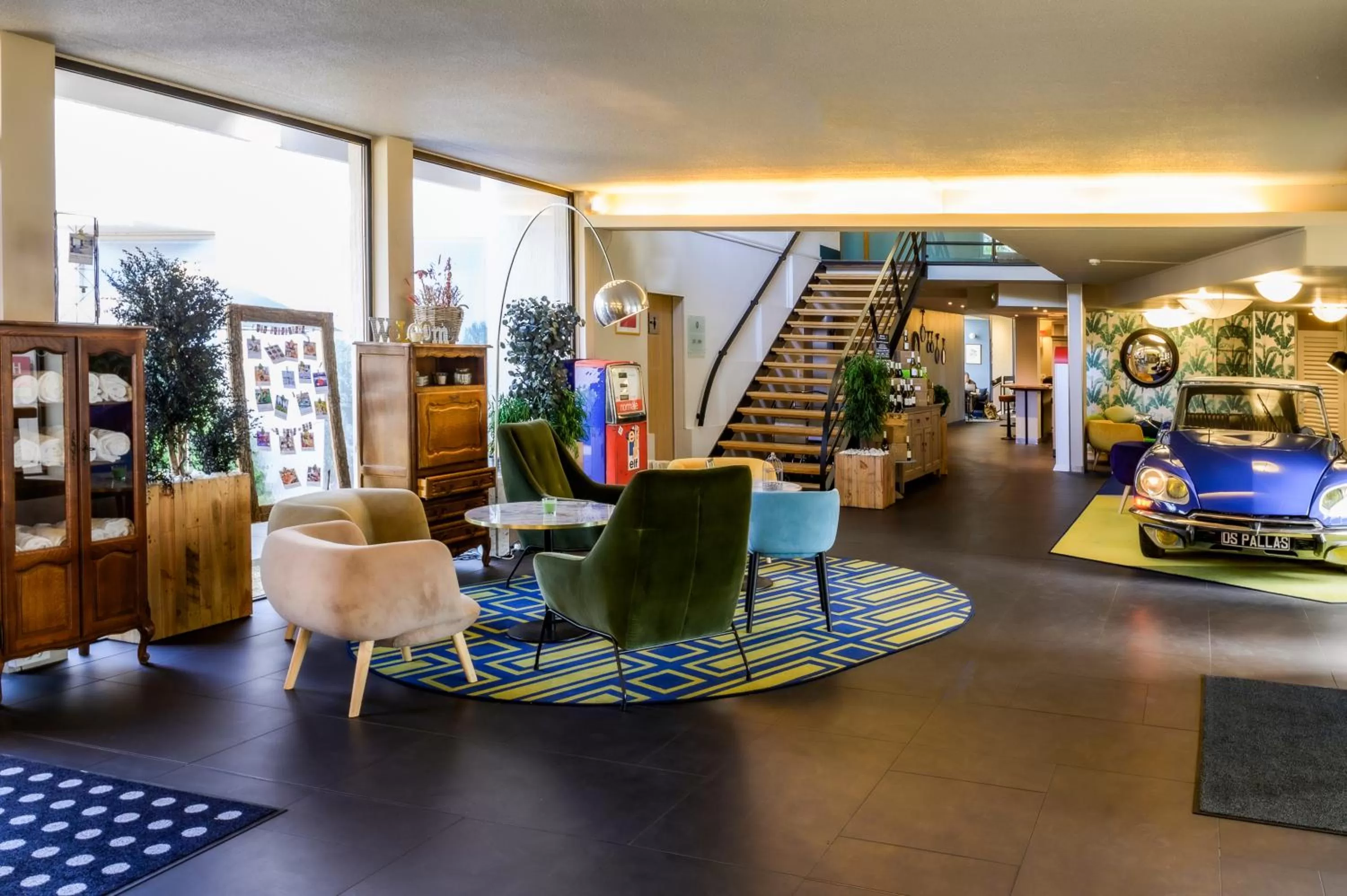 Lobby or reception in Novotel Orléans Chemins De Sologne Demeures De Campagne