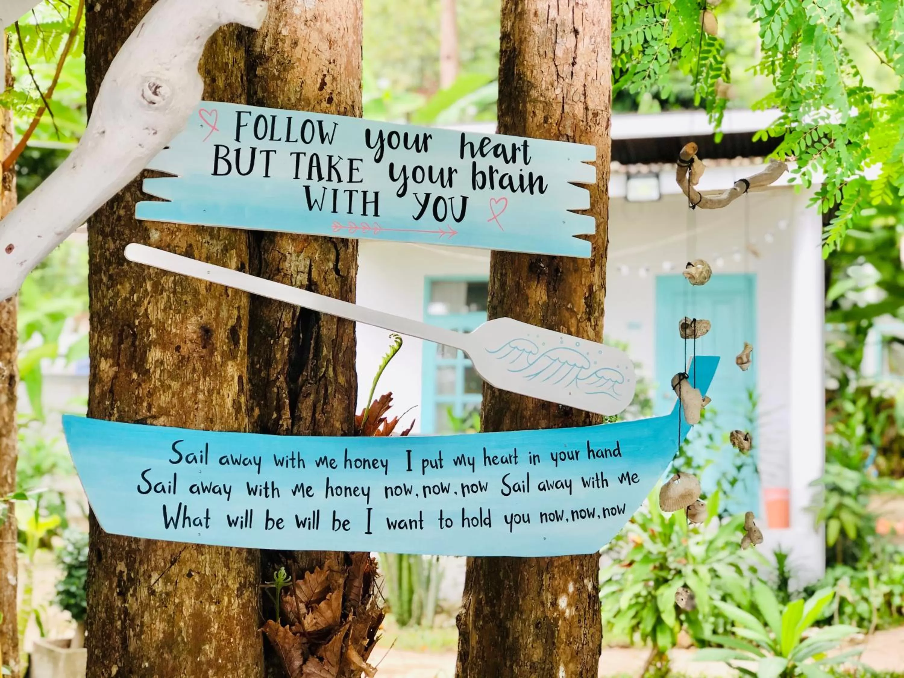 Logo/Certificate/Sign/Award in Indie Beach Bungalows