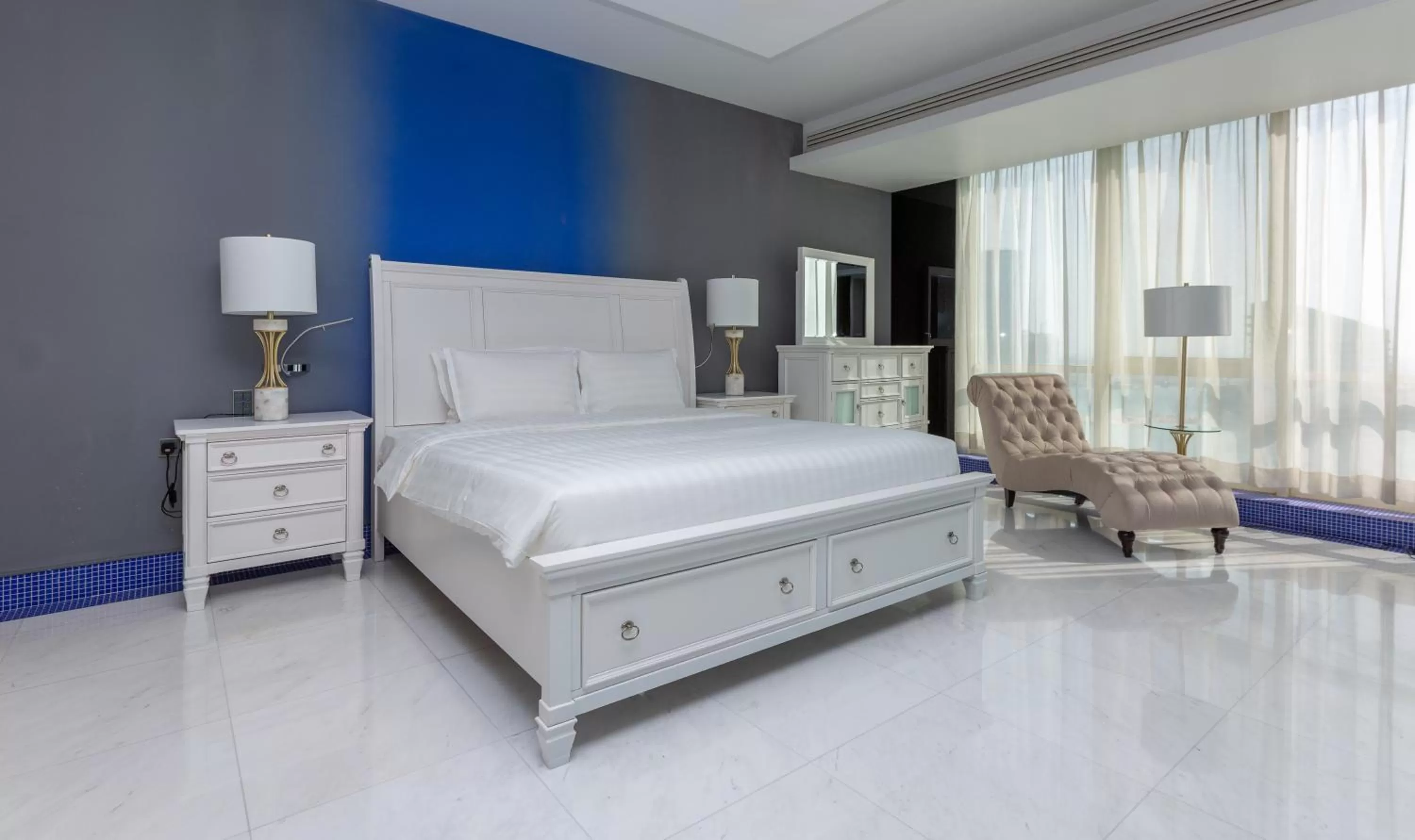 Bedroom, Bed in Ezdan Hotel West Bay