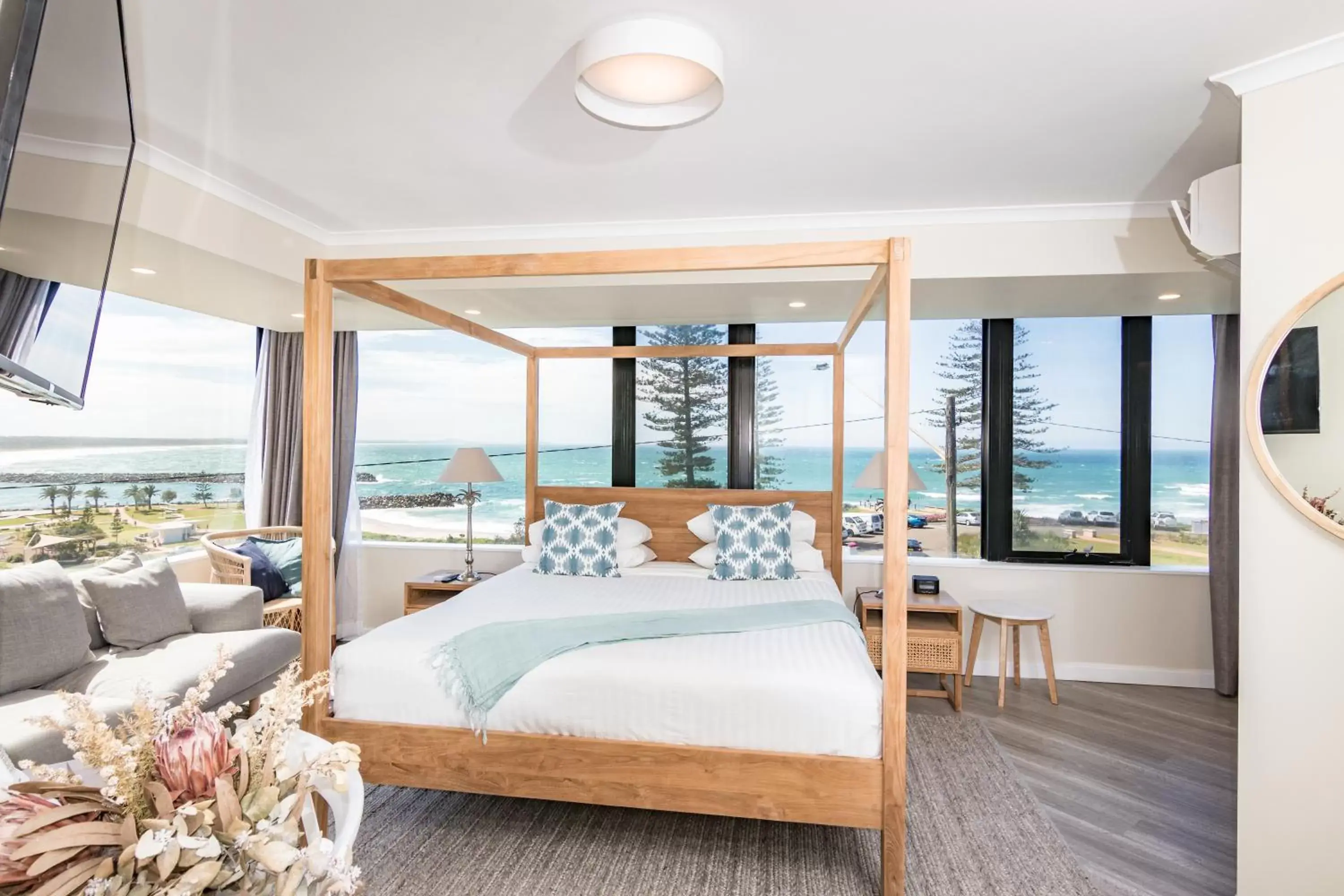 Premier Ocean View Suite in ibis Styles Port Macquarie Premier Ocean View Suite in ibis Styles Port Macquarie
