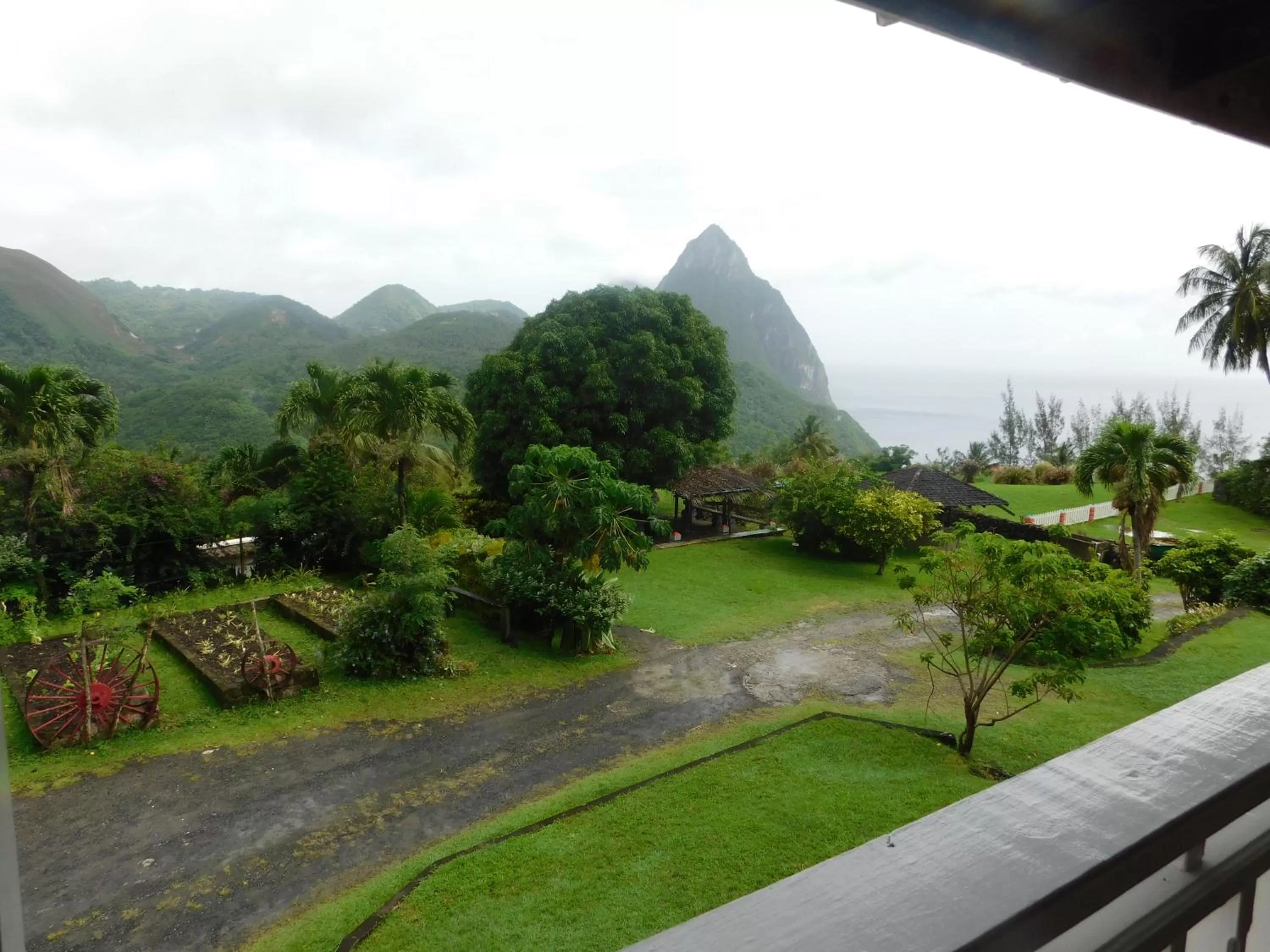 Garden view, Mountain View in La Haut Resort