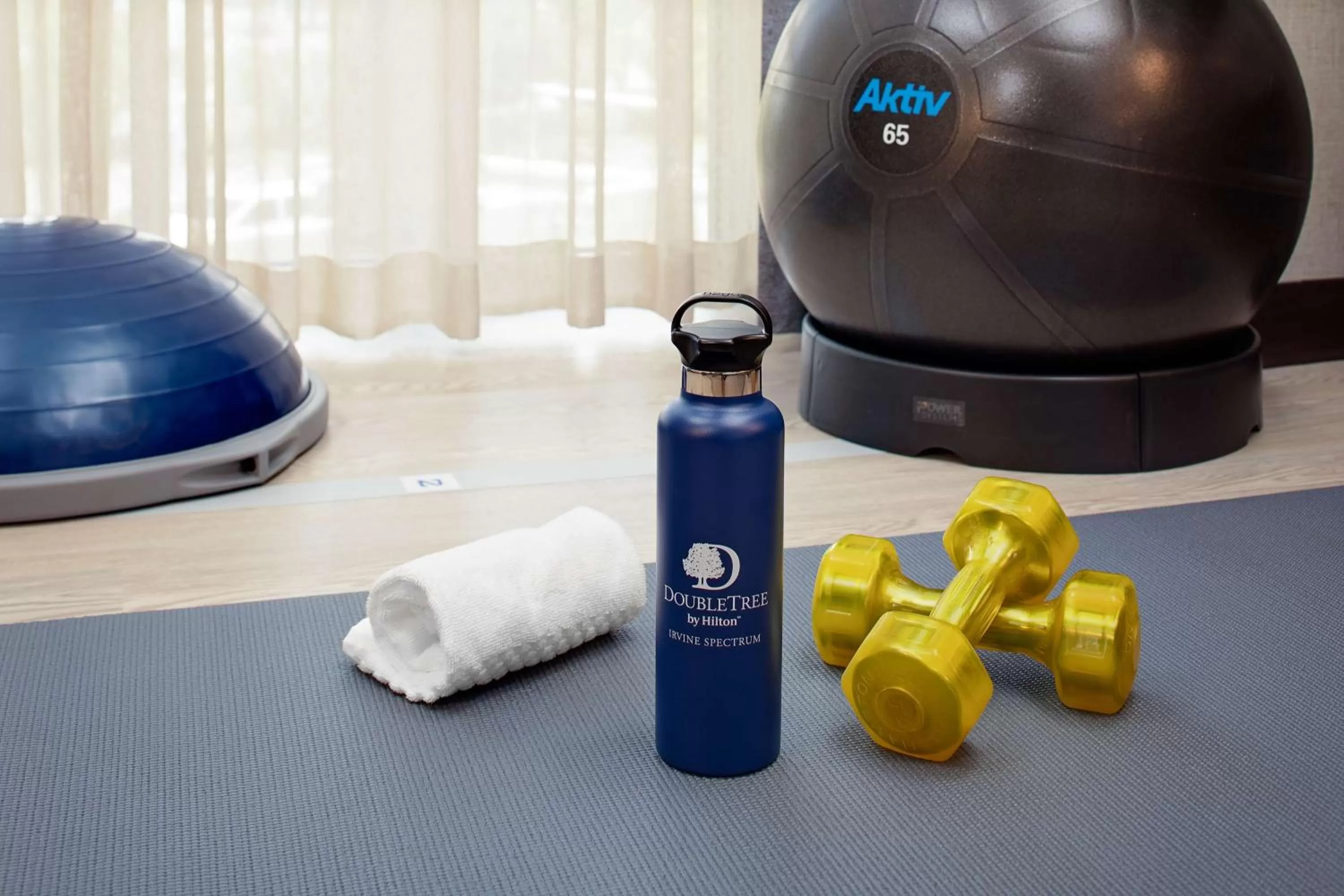 Bedroom in DoubleTree by Hilton Irvine Spectrum