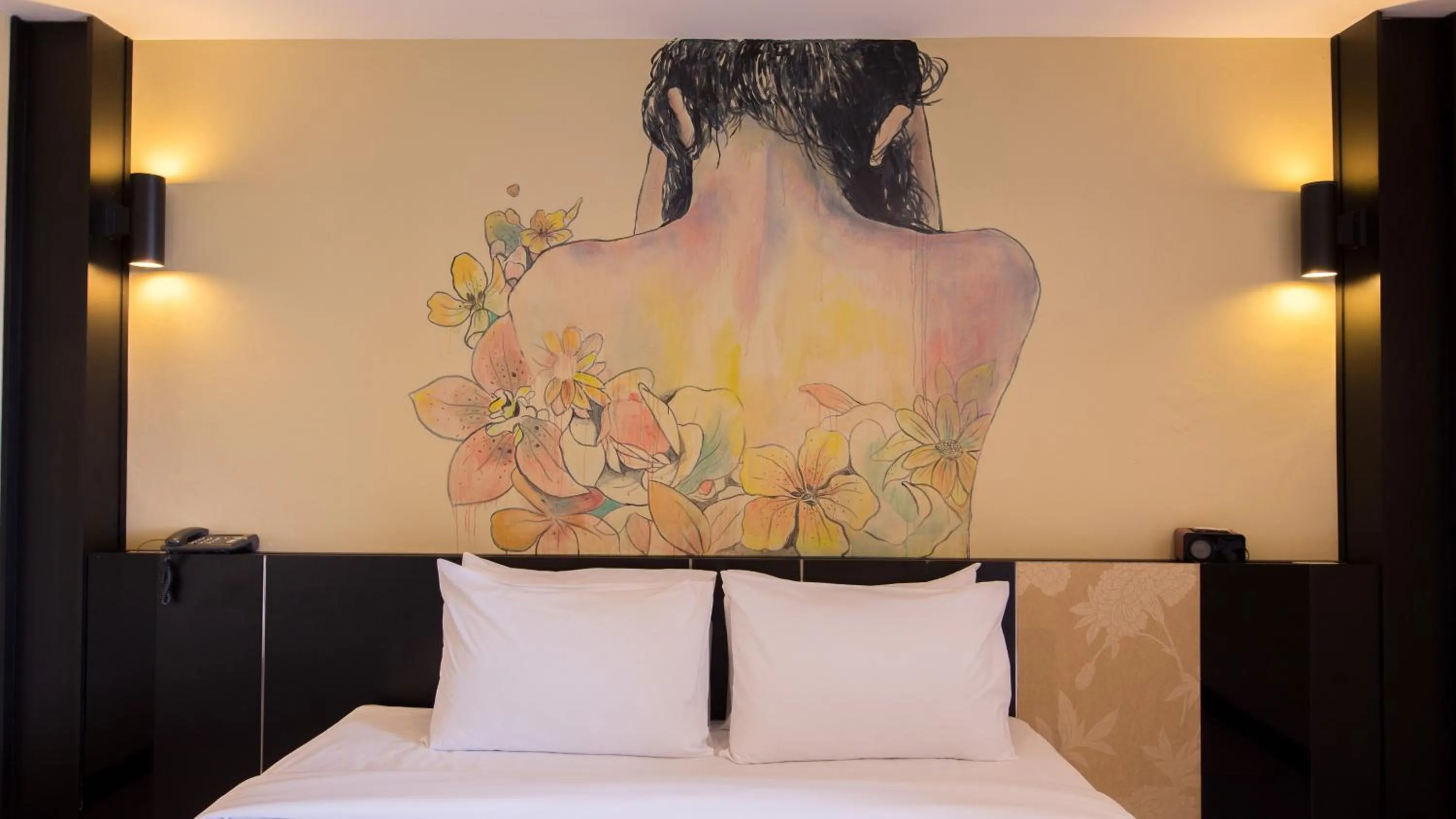 Bedroom, Bed in Pen Ta Hug Hotel