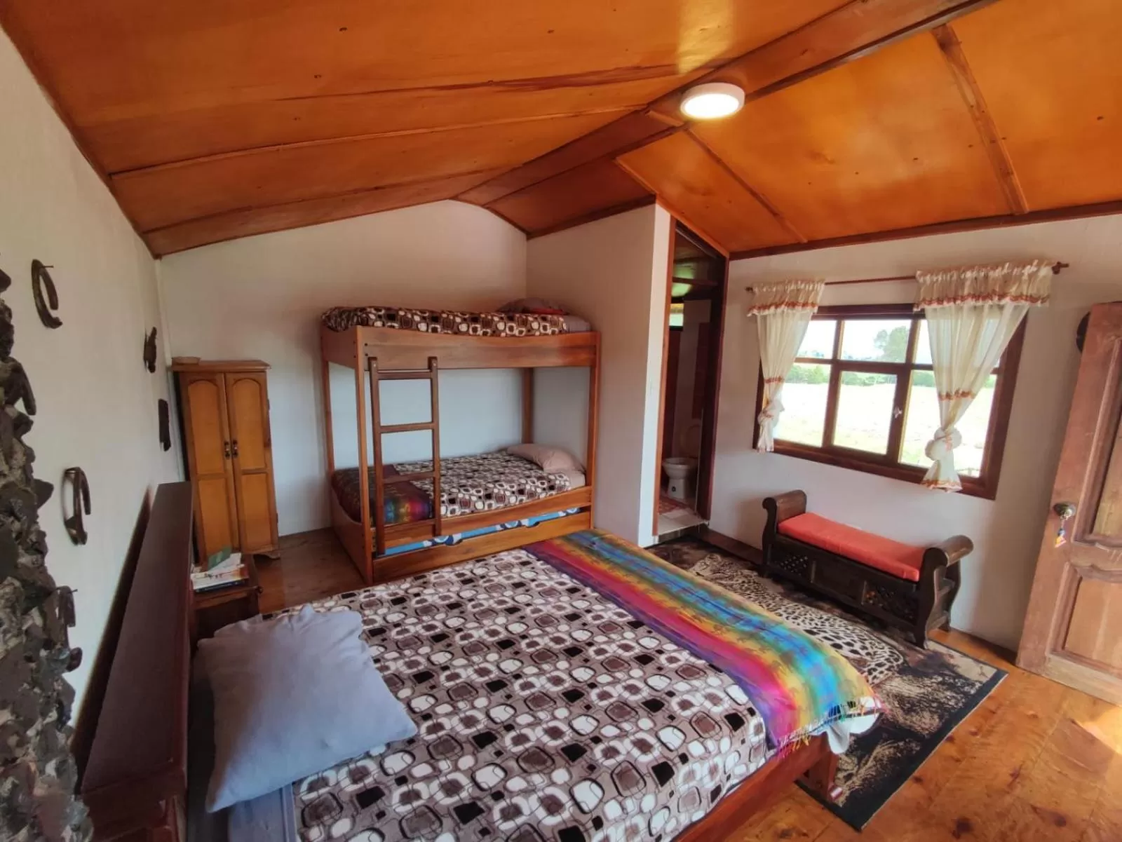 Photo of the whole room in Ruta de los volcanes "Casa de campo"