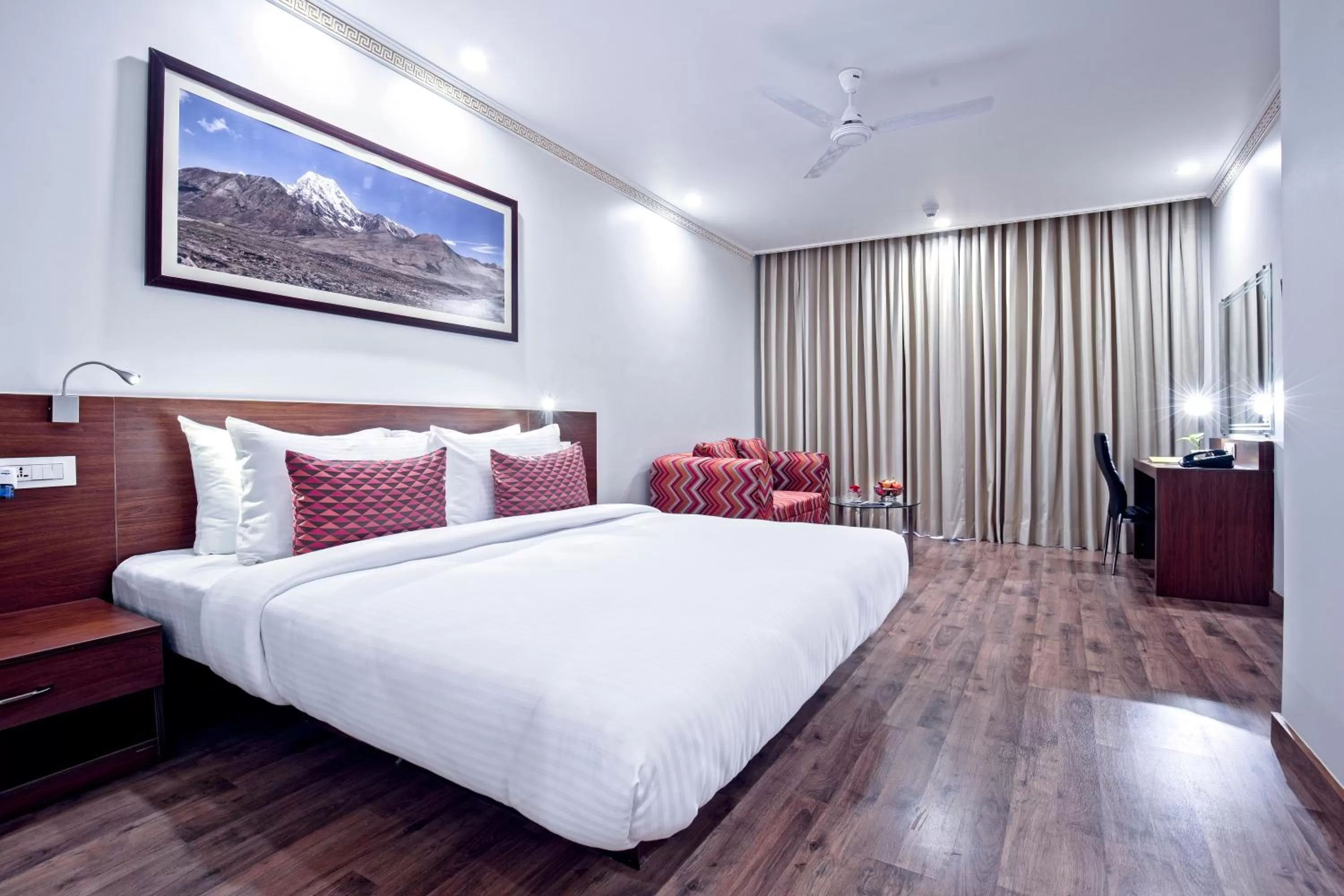 Bed in Lemon Tree Hotel Gangtok