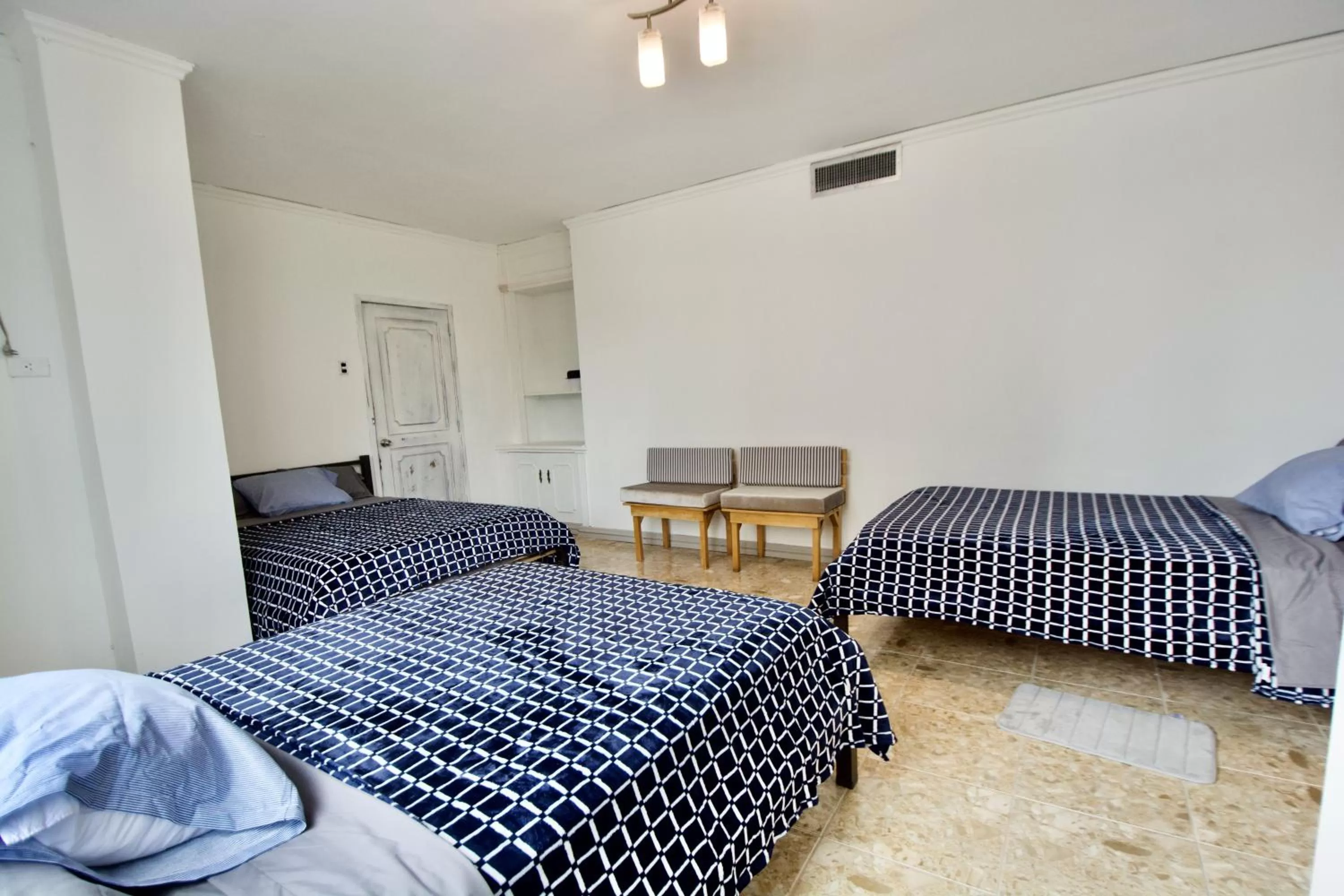 Bed in Pepe's House Guayaquil I Self Check-In MicroHotel