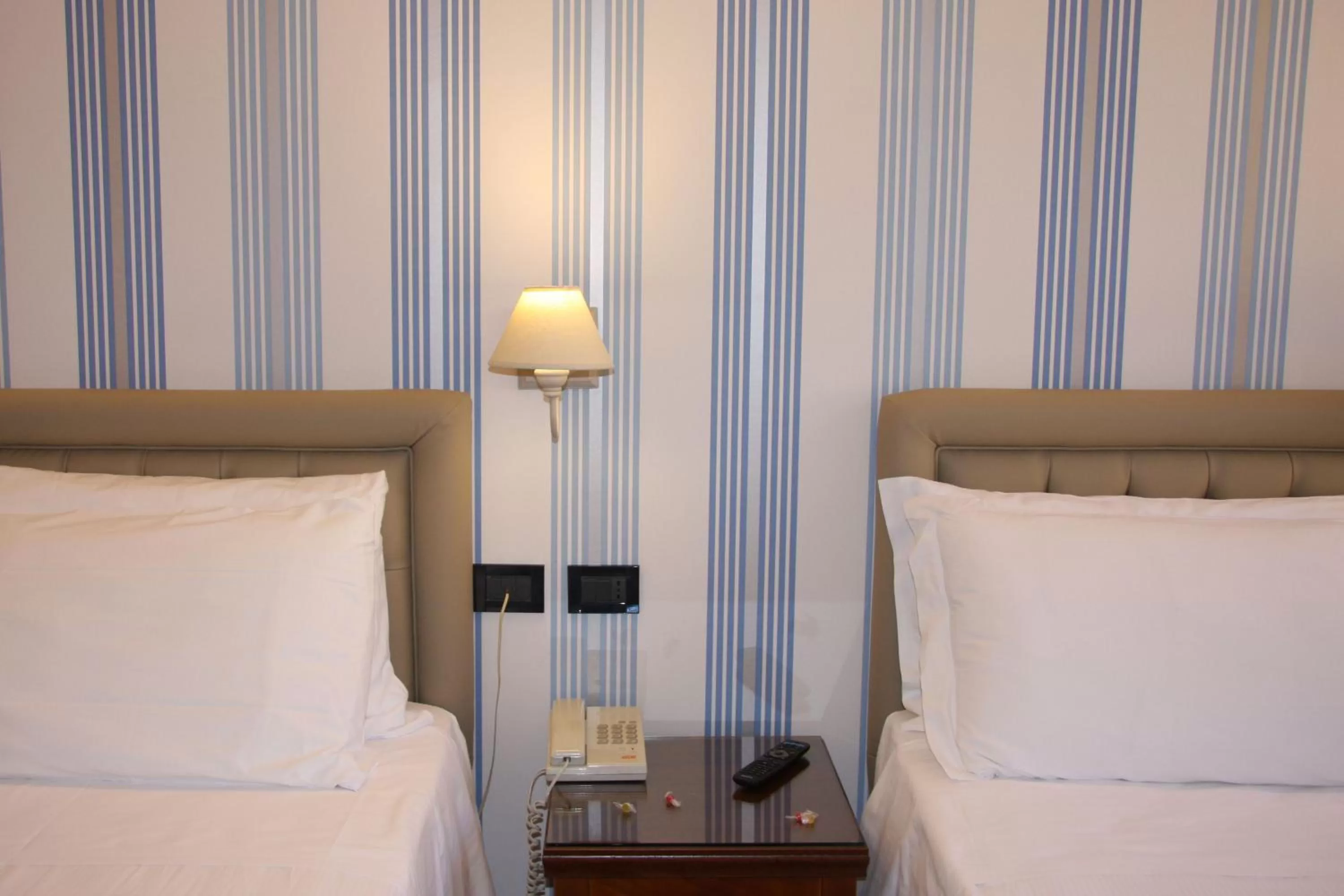 Bedroom, Bed in Hotel San Donato - Bologna centro