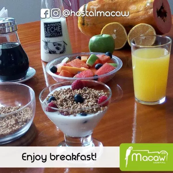 Breakfast in Hostal Macaw