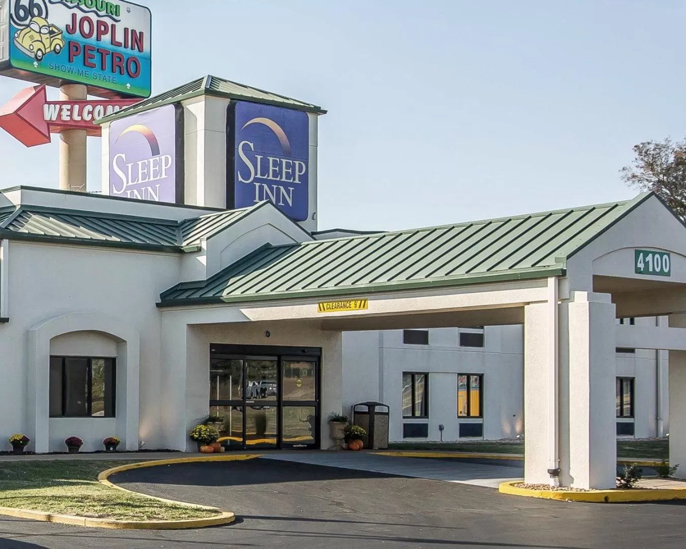 Facade/entrance in Sleep Inn South Joplin