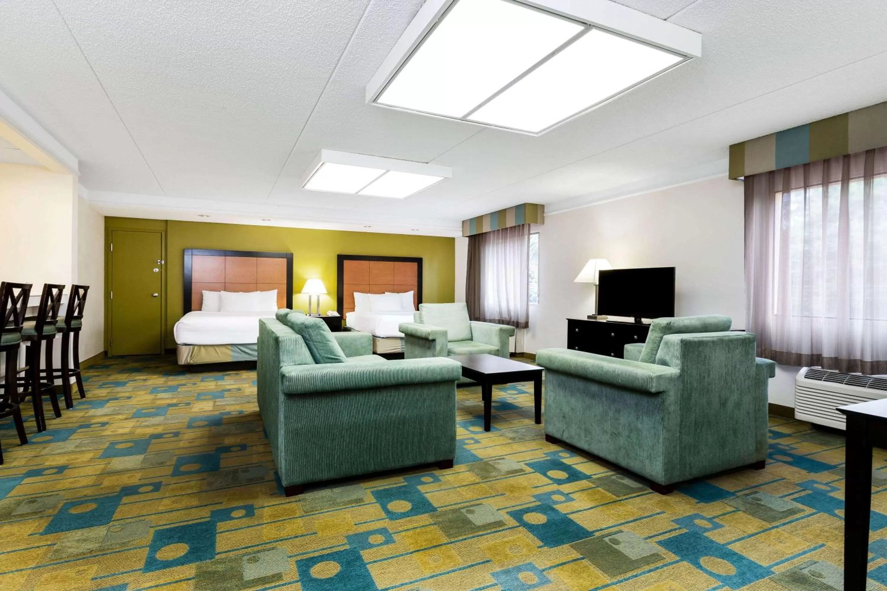 Photo of the whole room, Bed in La Quinta by Wyndham St. Pete-Clearwater Airport