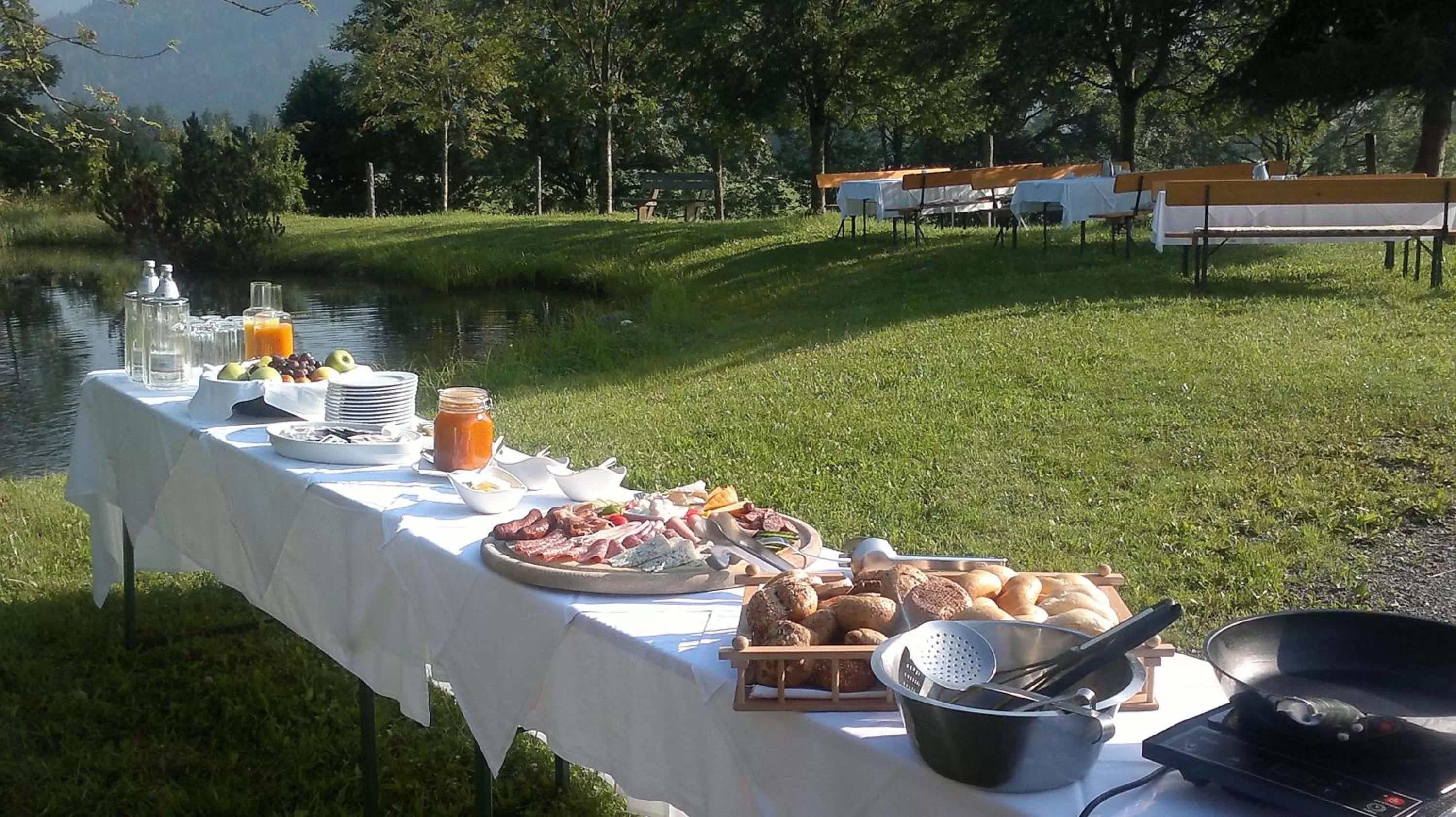 Activities in Scheffer's Hotel