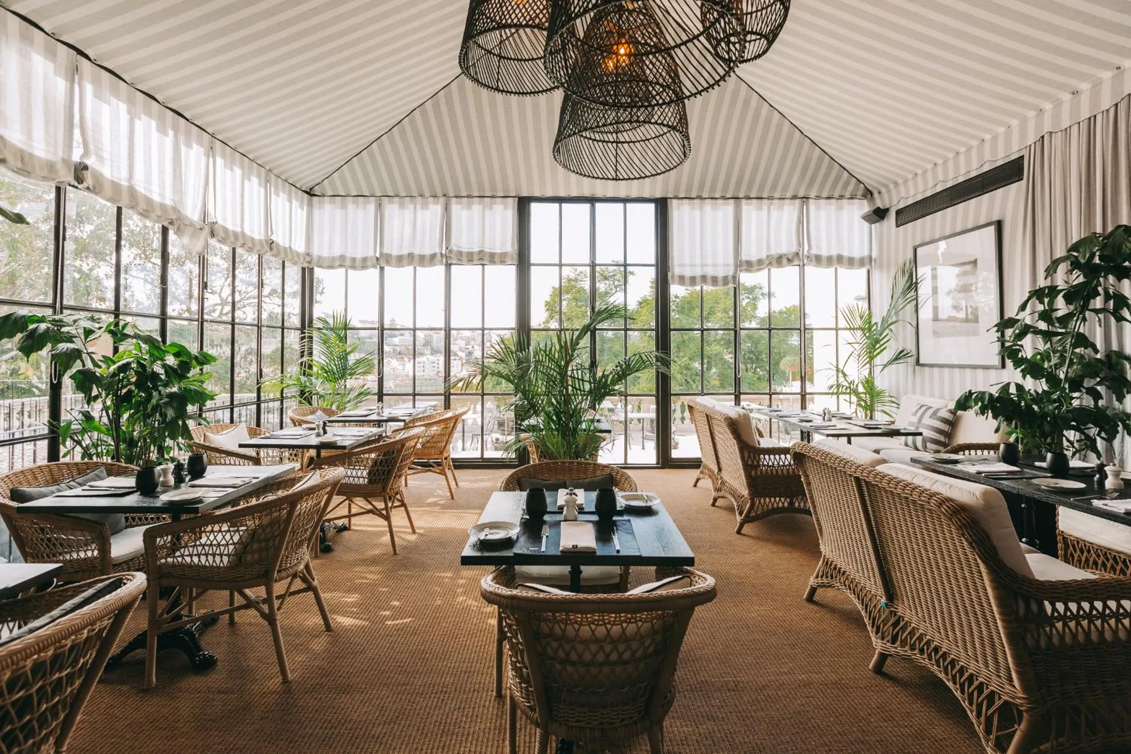 Restaurant/places to eat in Torel Palace Lisbon