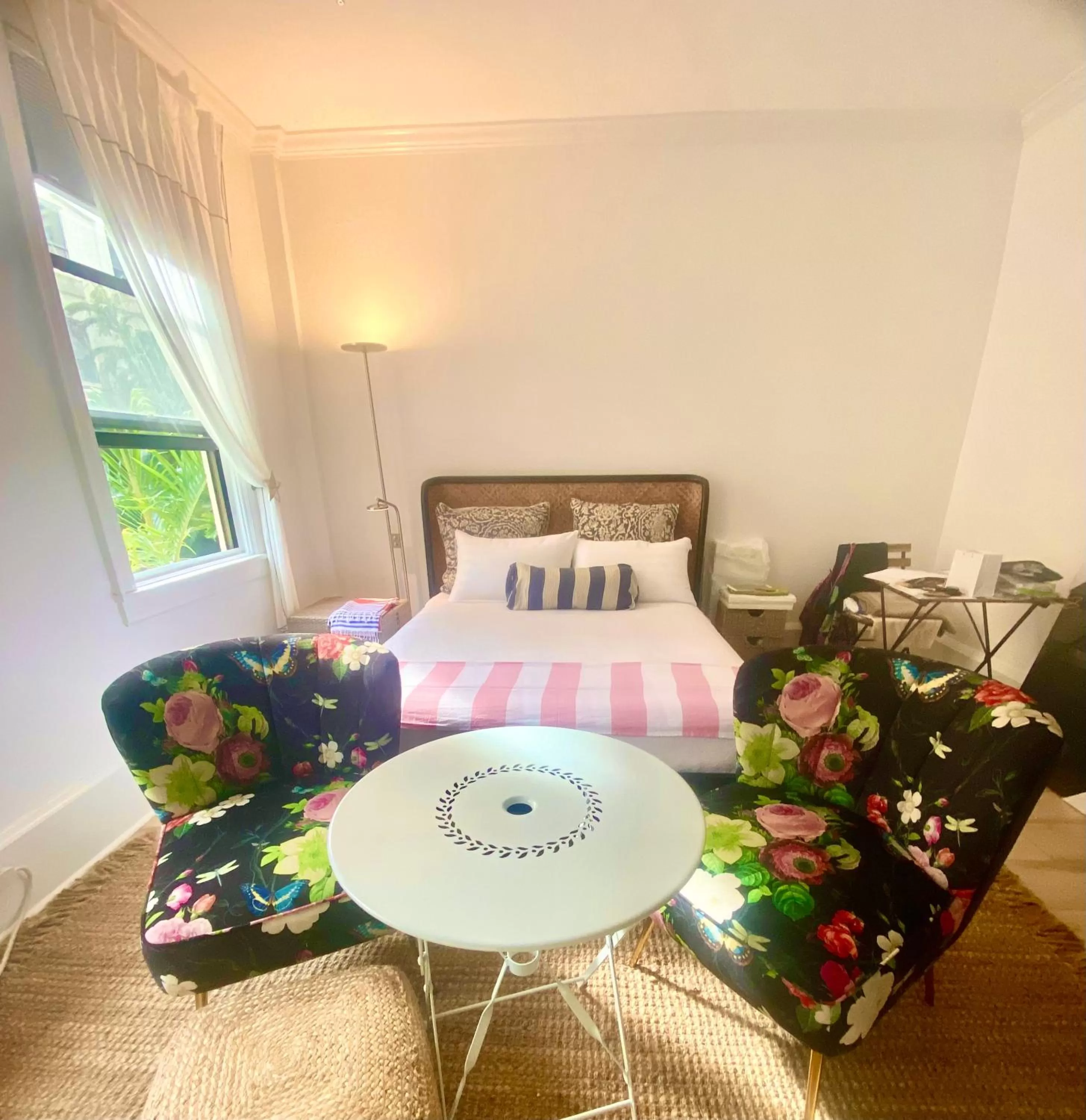 Photo of the whole room, Bed in Tropicals of Palm Beach