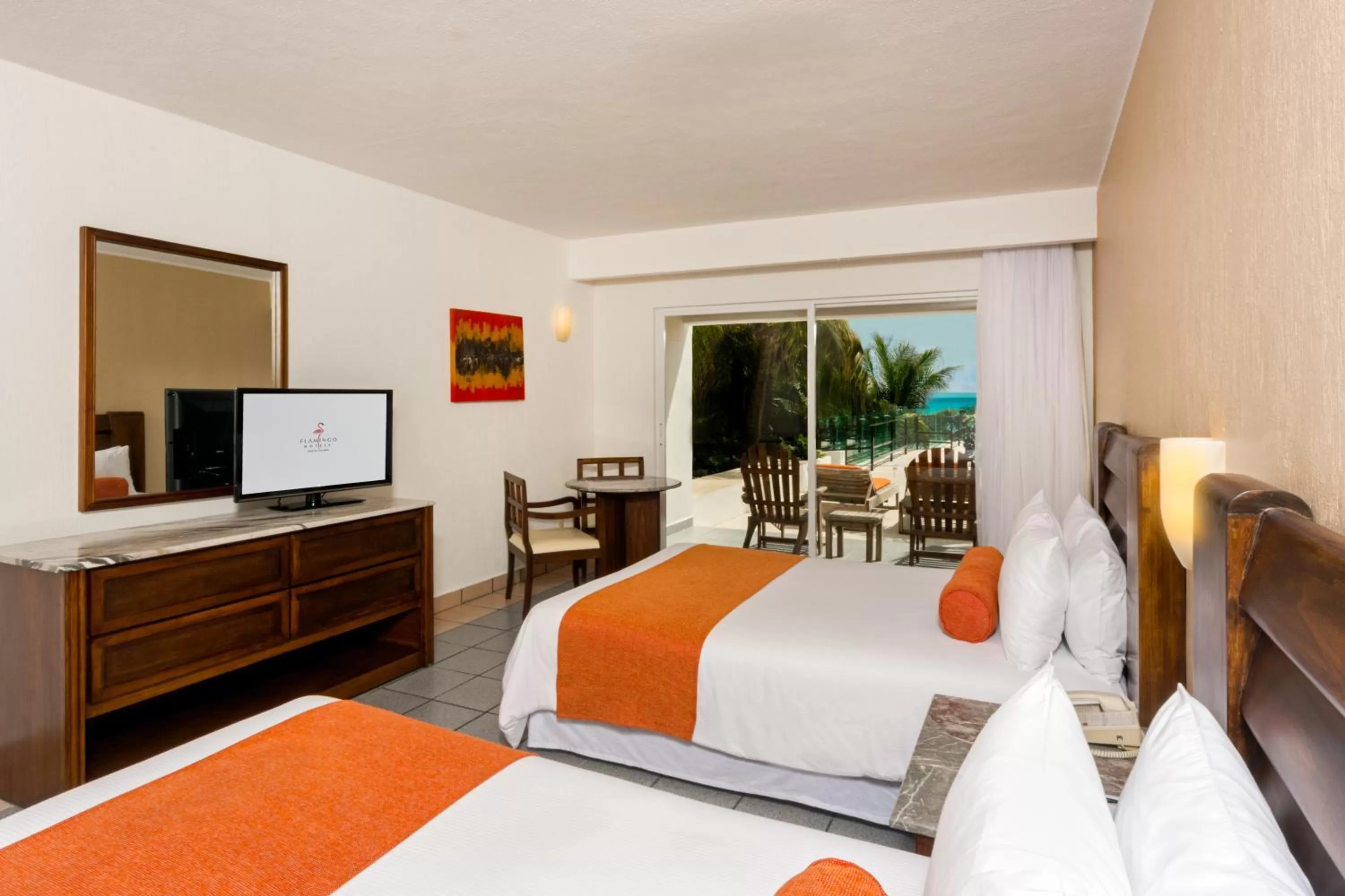 TV and multimedia, Bed in Flamingo Cancun All Inclusive