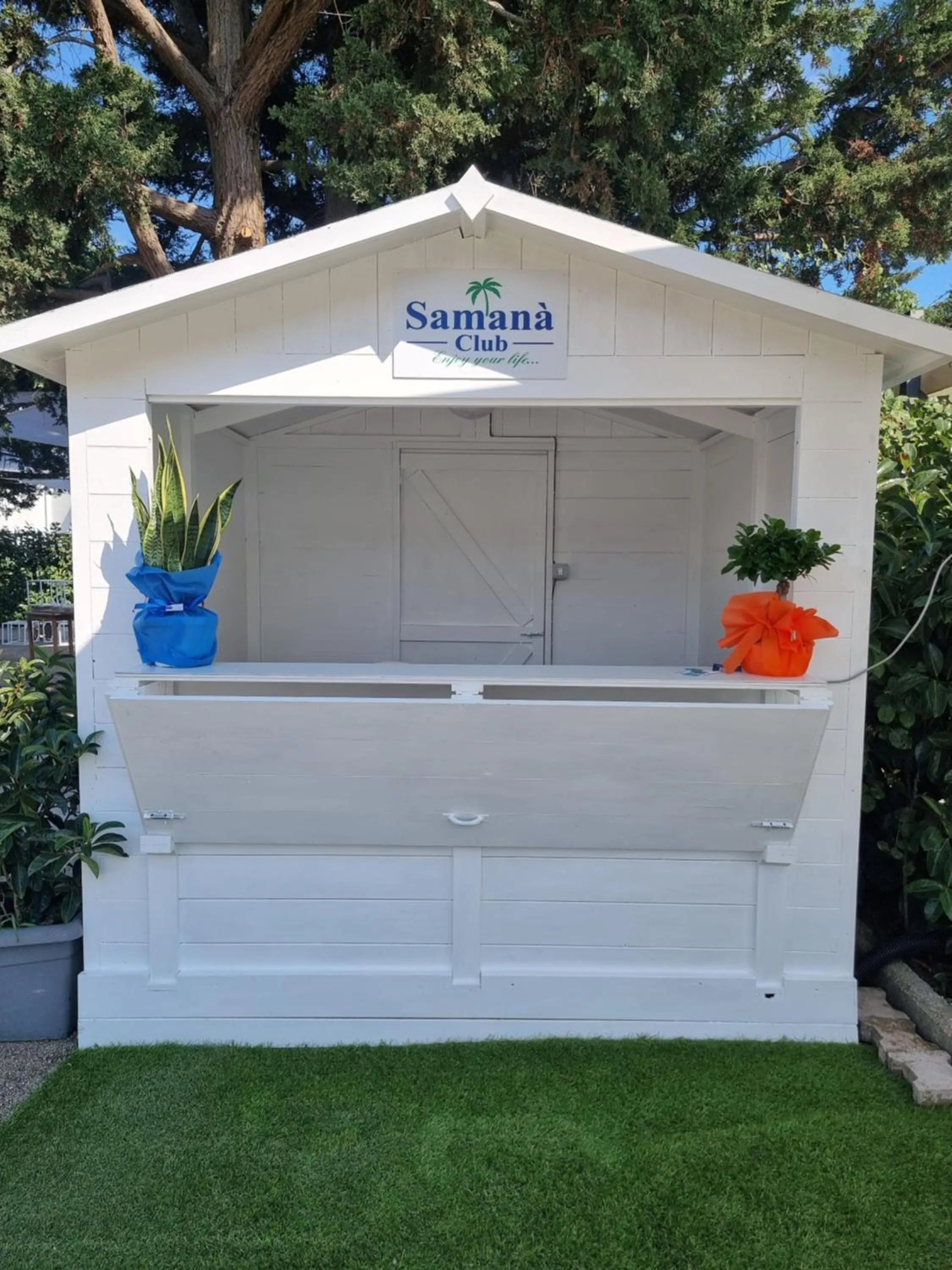 Swimming pool in Ranch Palace Hotel