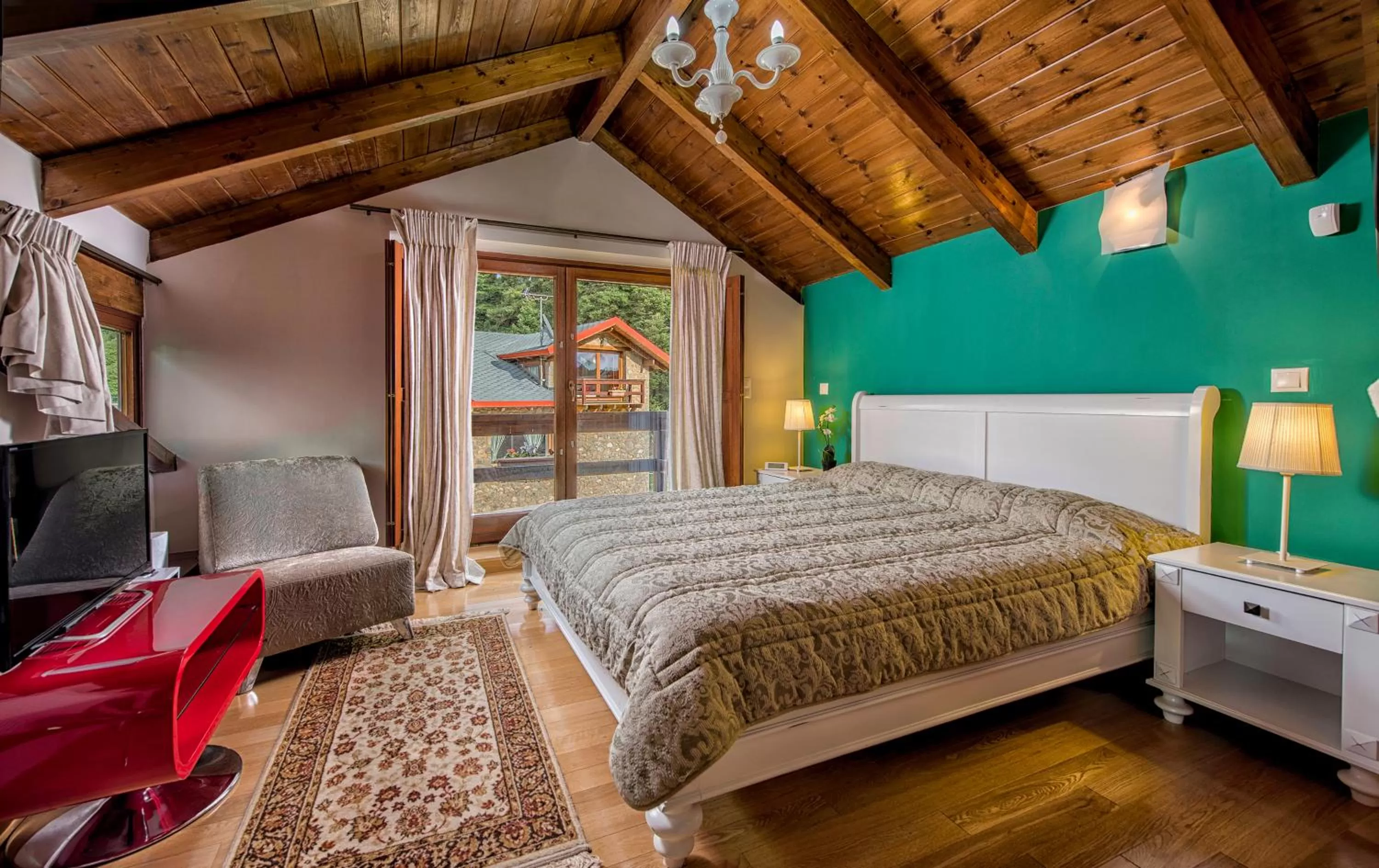 Decorative detail, Bed in ViP Chalet 4 Seasons