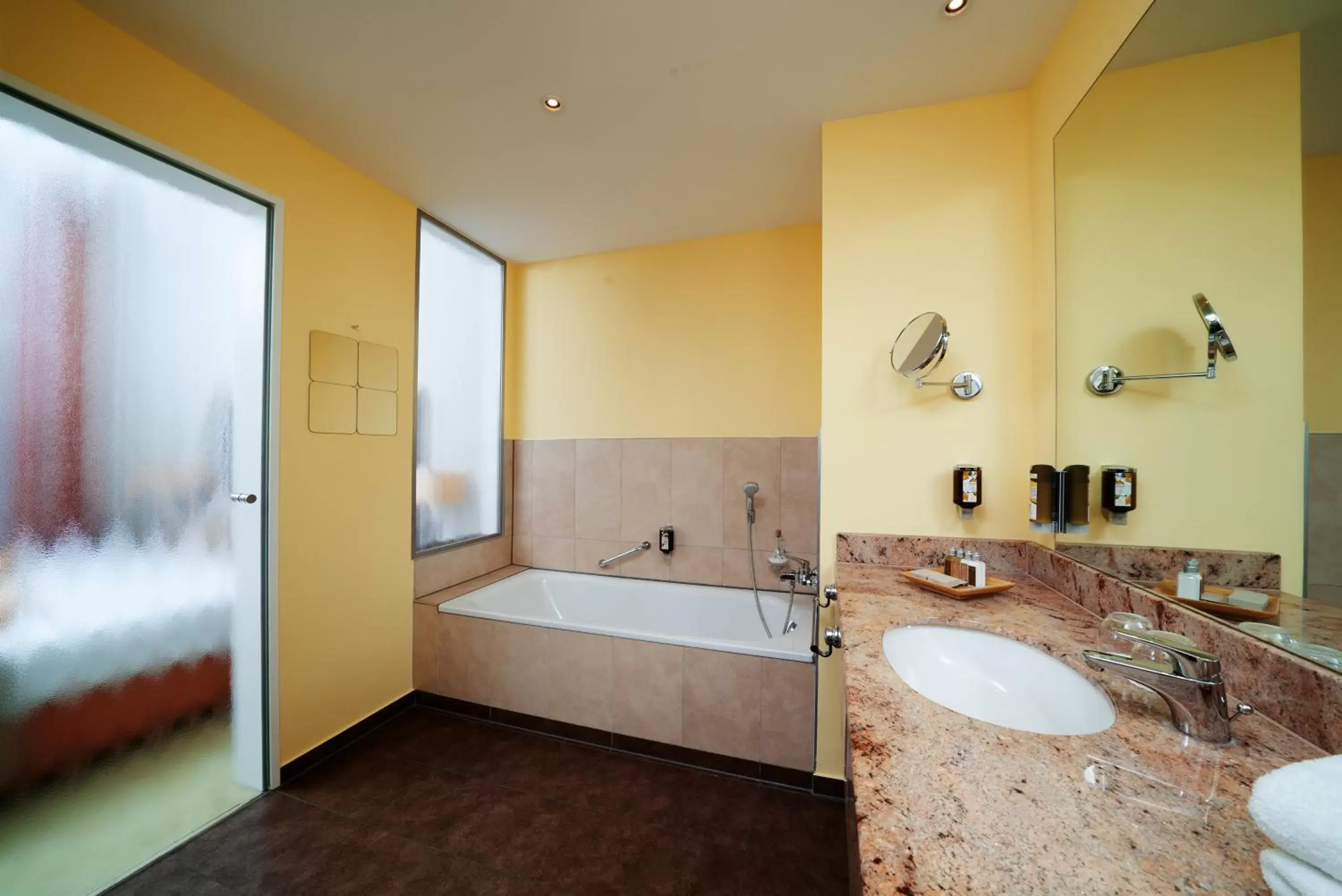 Superior Double Room with Lake View in Resort Mark Brandenburg & Fontane Therme Superior Double Room with Lake View in Resort Mark Brandenburg & Fontane Therme