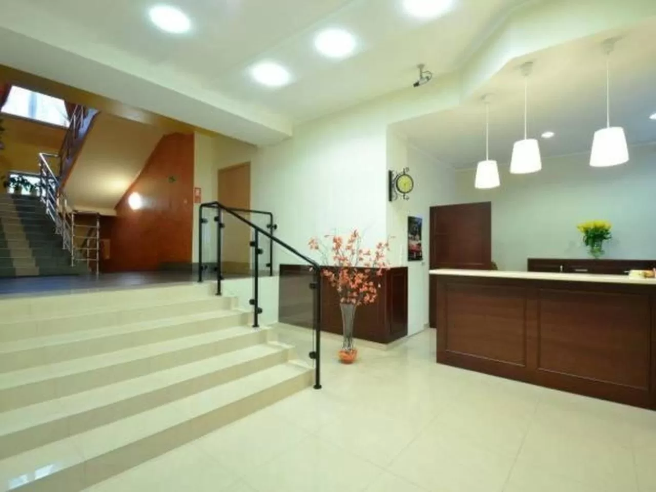 Staff, Lobby/Reception in Hotel Iskra