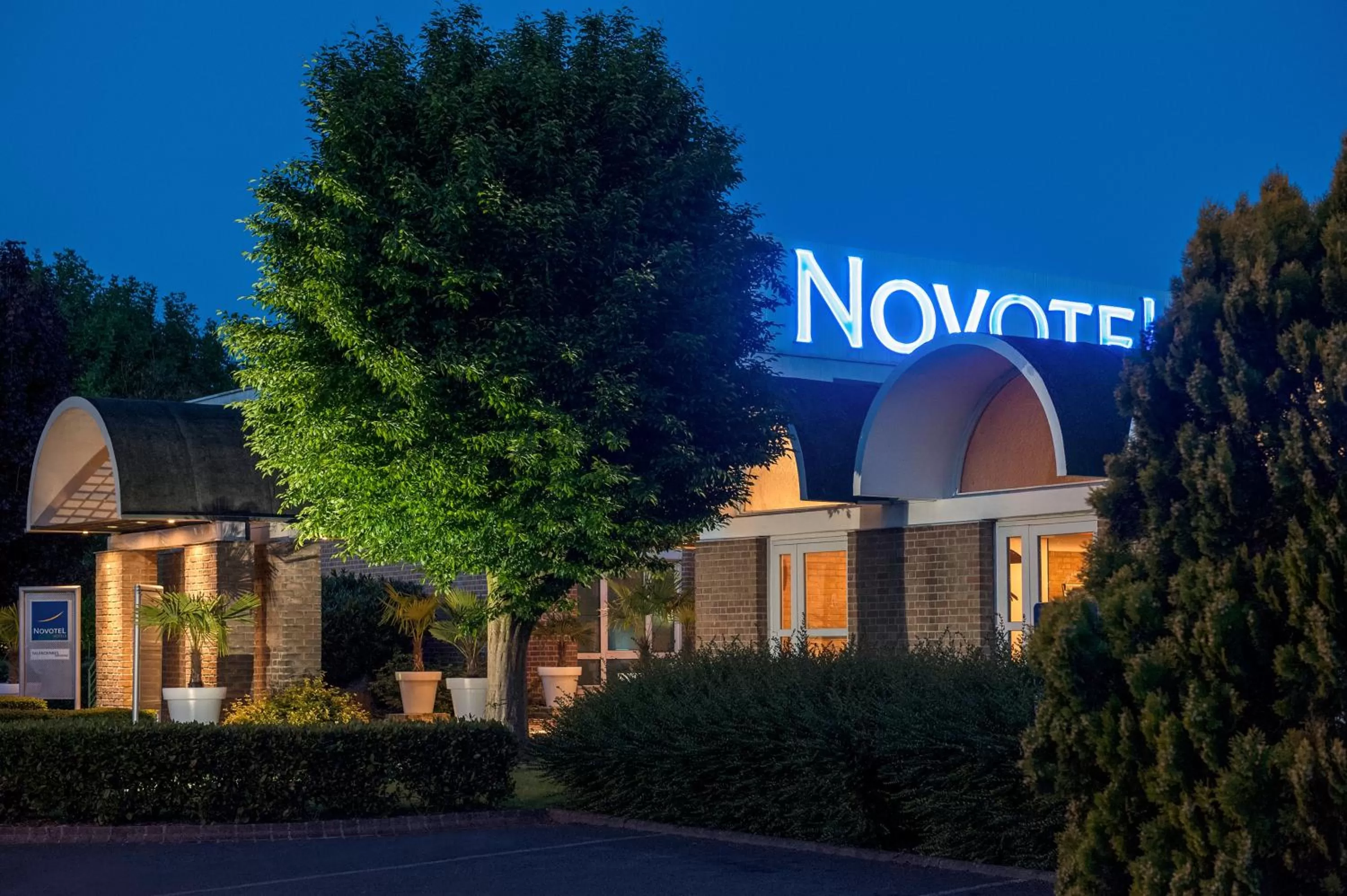 Property building in Hôtel Novotel Valenciennes