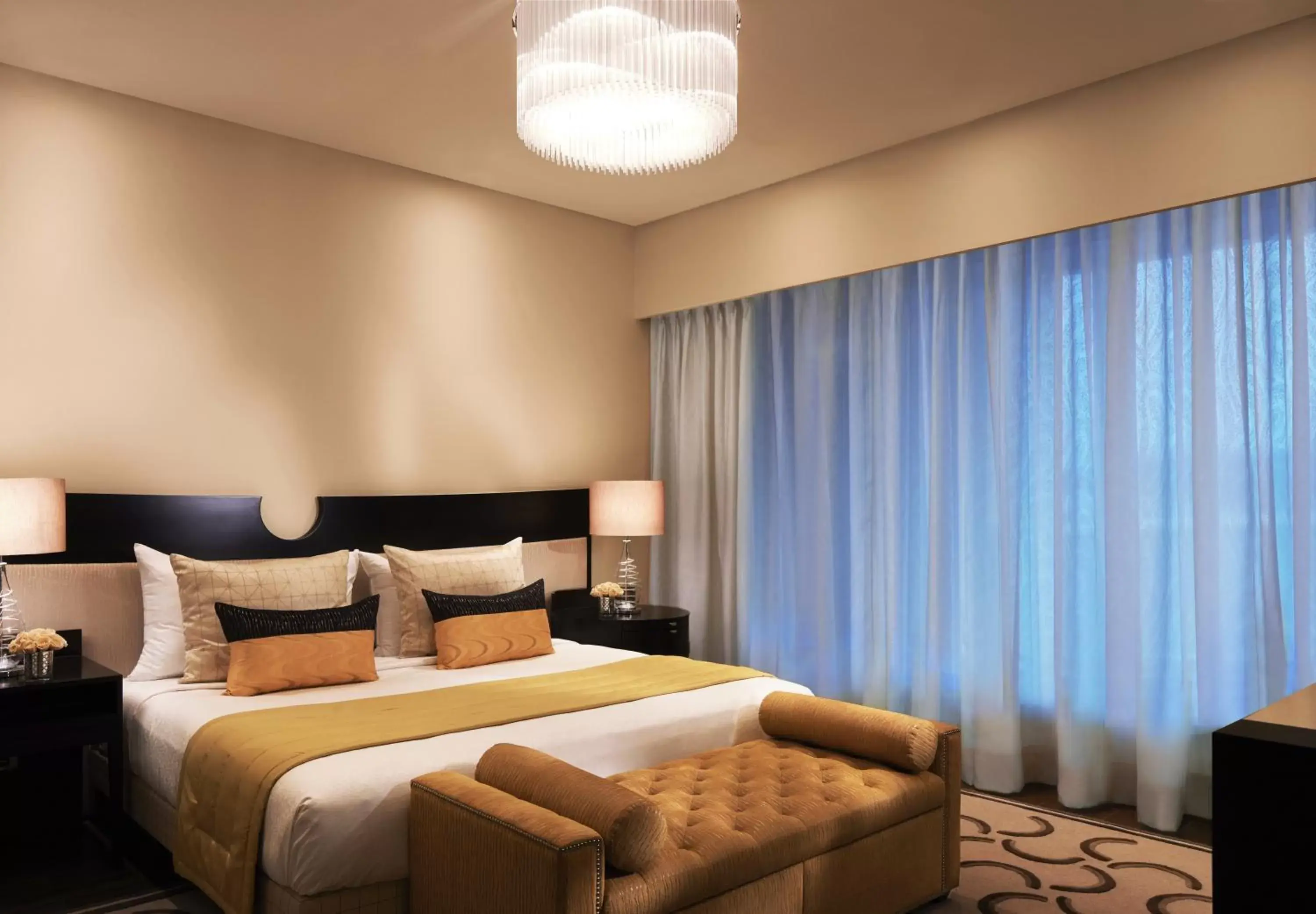 Luxury Room City View King Bed with Bathtub in Taj Santacruz Luxury Room City View King Bed with Bathtub in Taj Santacruz