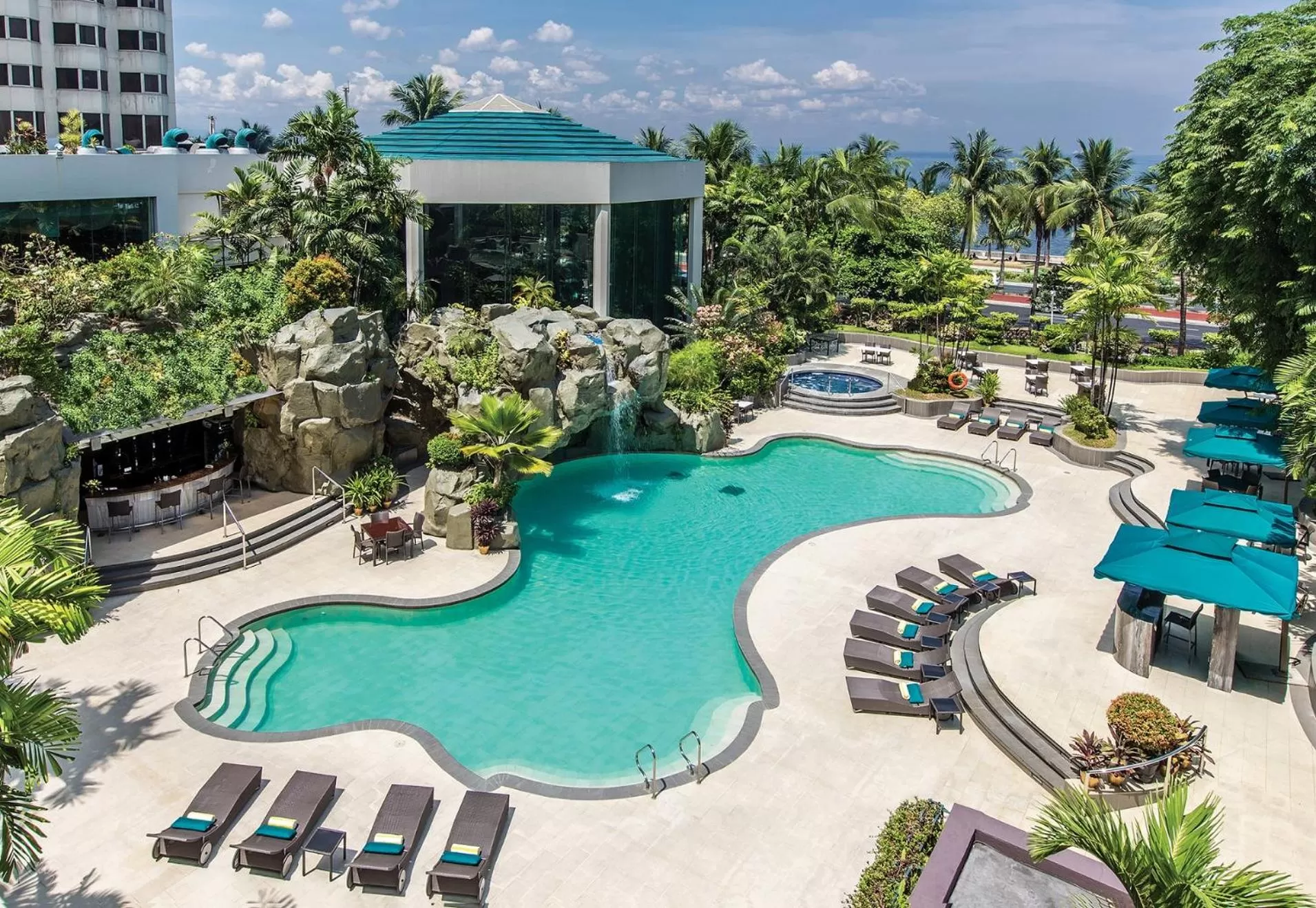 Swimming pool in Diamond Hotel Philippines