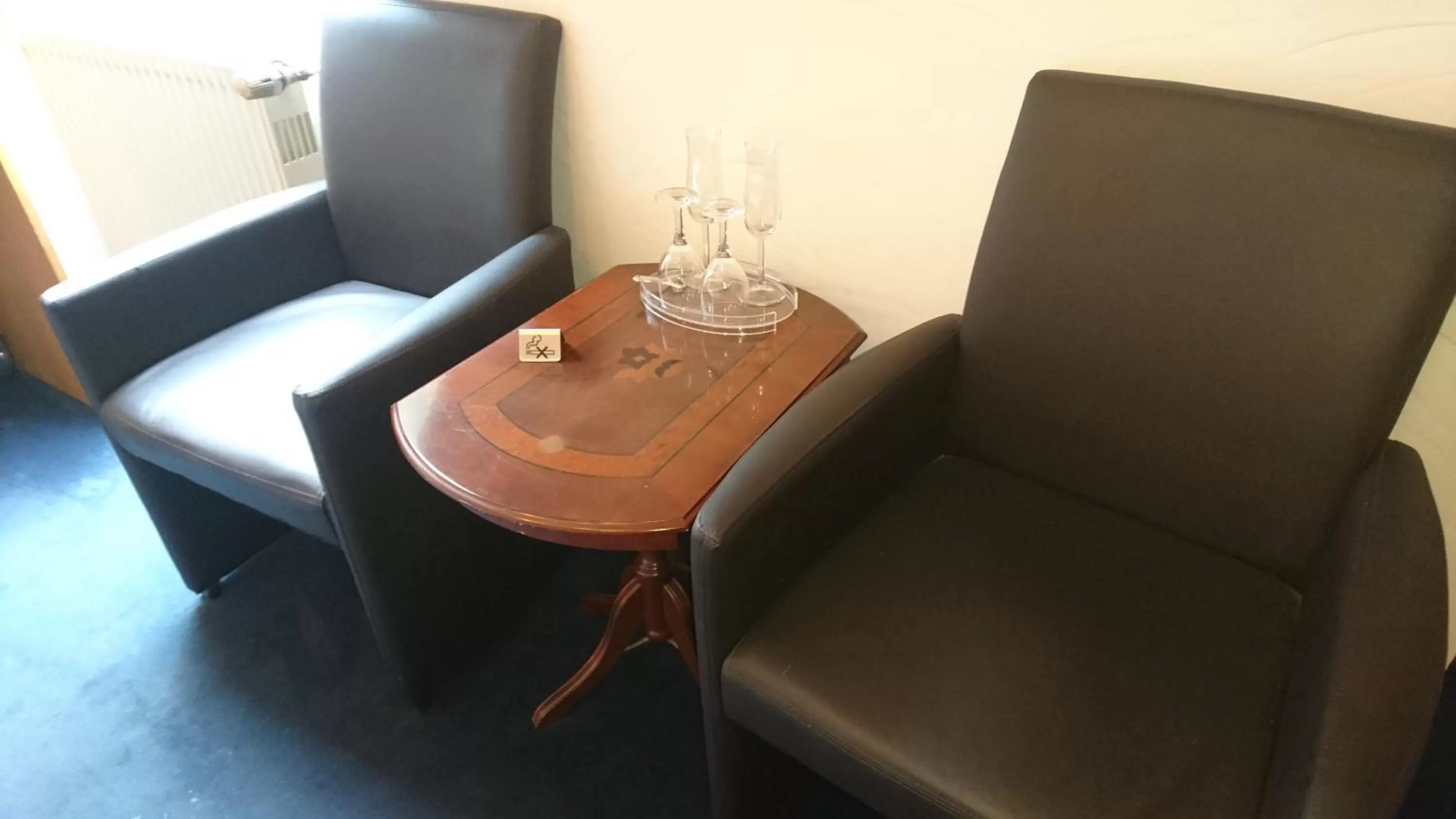 Photo of the whole room, Seating Area in Waldhaus an de Miälkwellen