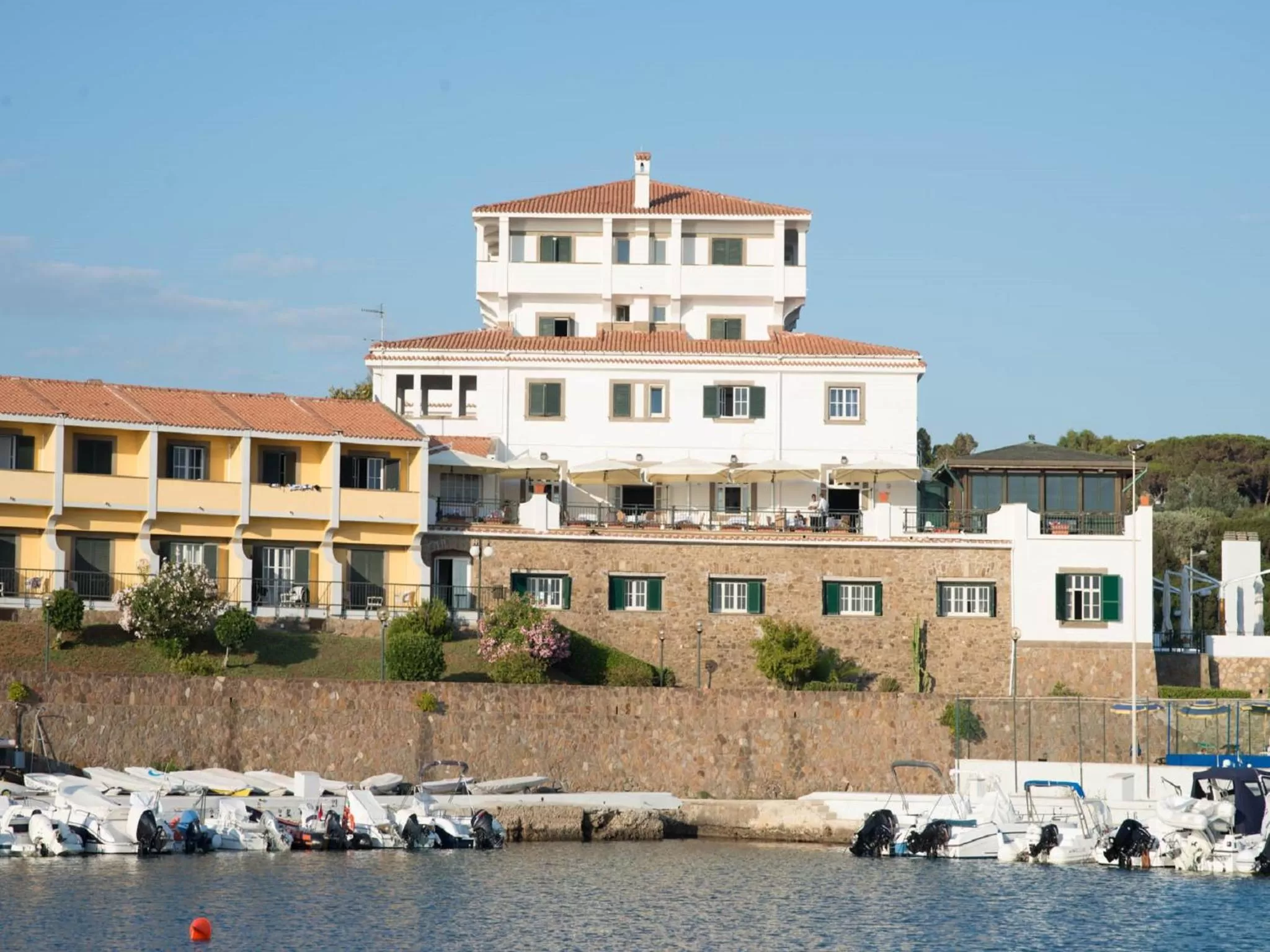 Property building in Sunbay Park Hotel
