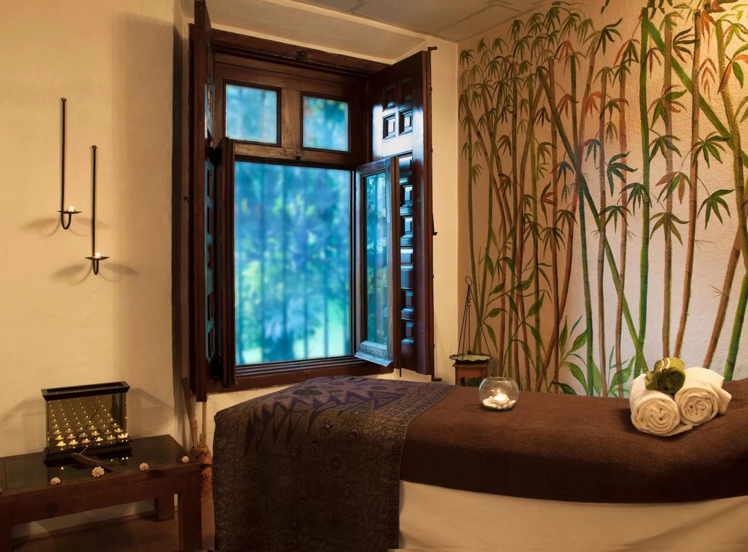 Spa and wellness centre/facilities, Bed in Hotel Racquet Cuernavaca