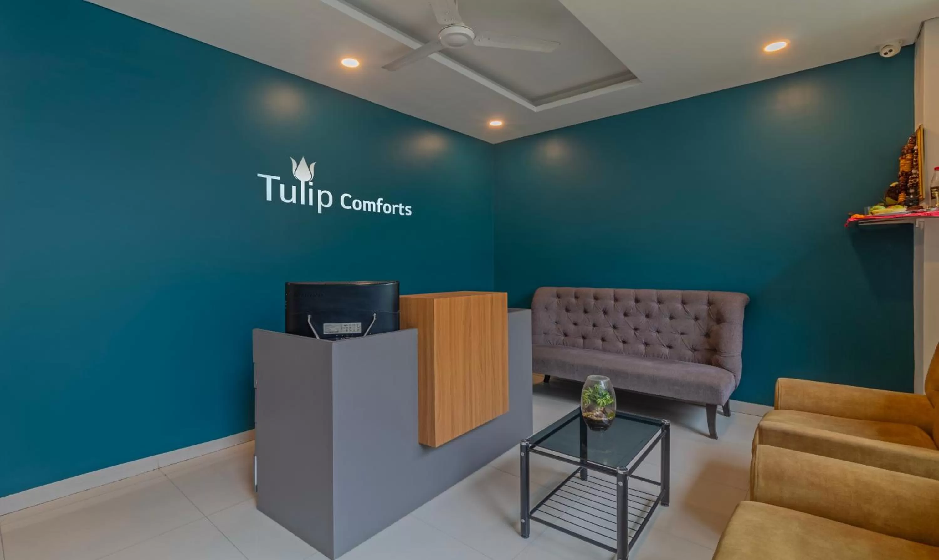 Lobby or reception in Treebo Tulip Comfort