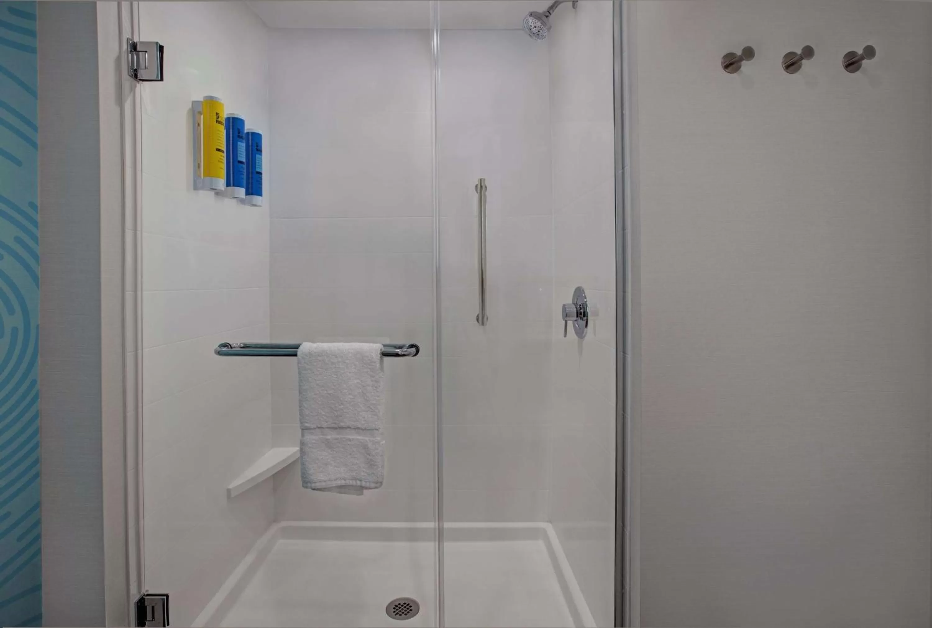 Bathroom in Tru By Hilton Knoxville West Turkey Creek