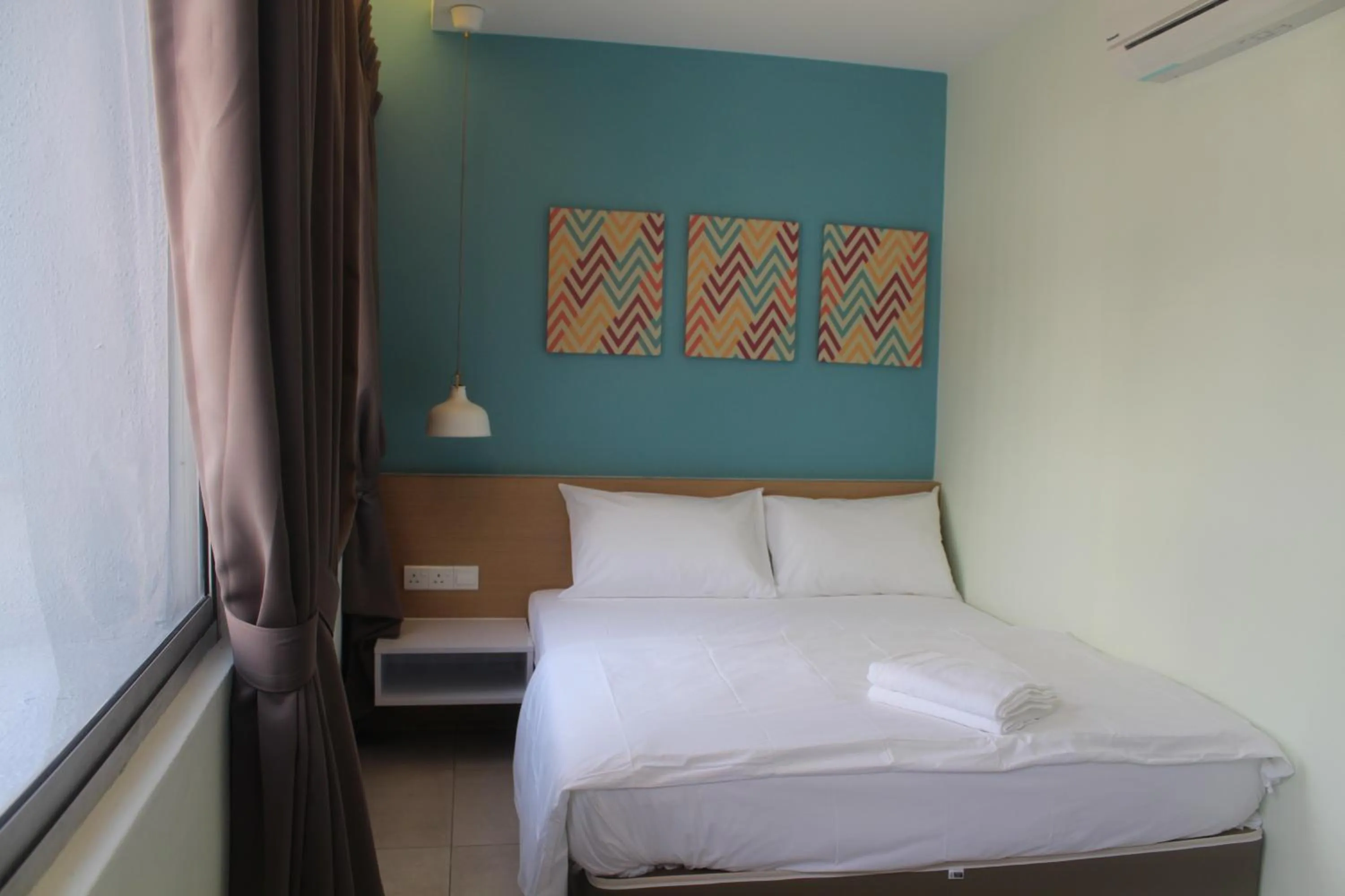 Bedroom, Bed in Hotel 1000 Miles