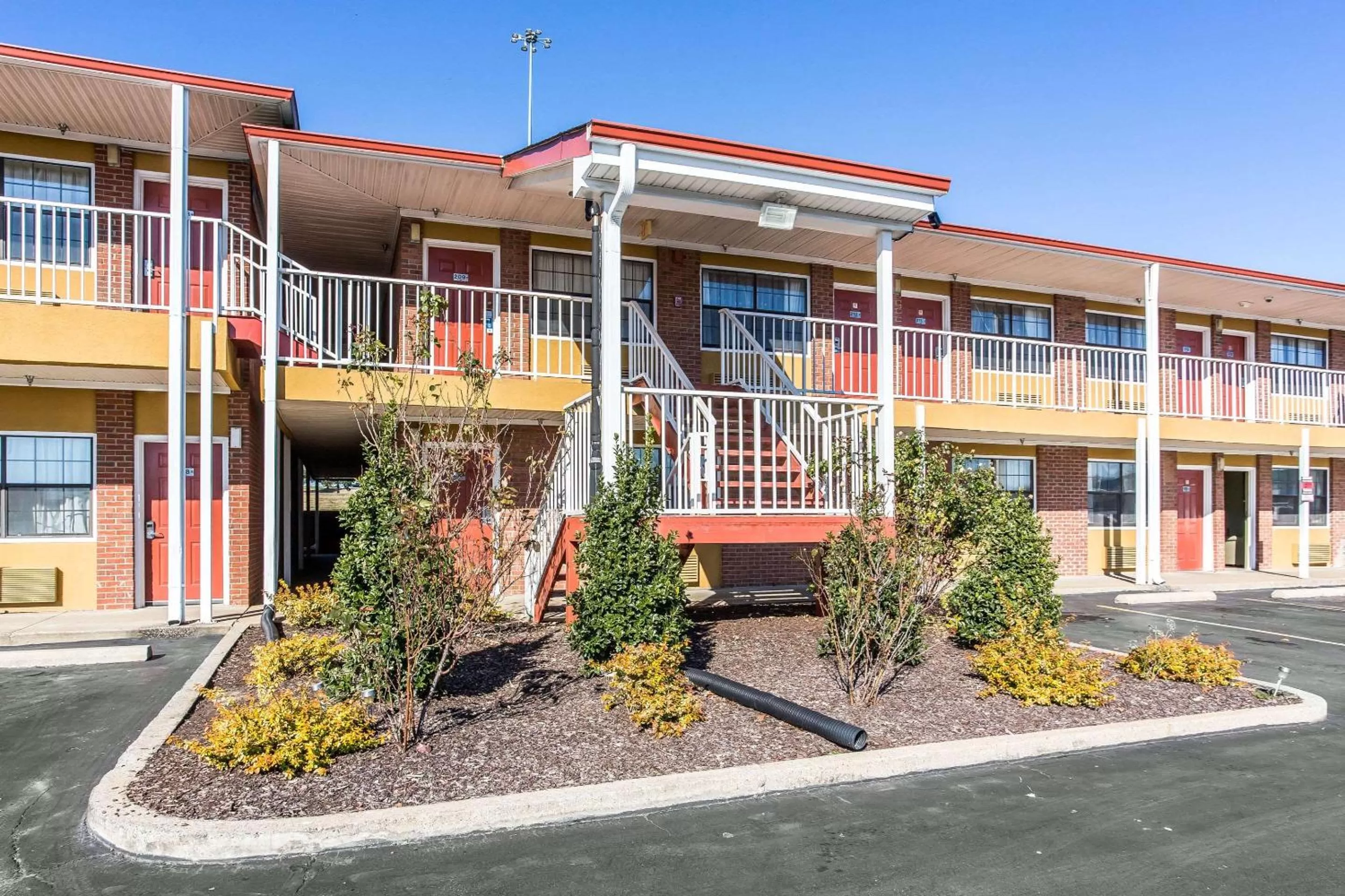 Property building in Rodeway Inn & Suites Smyrna - Nashville Area