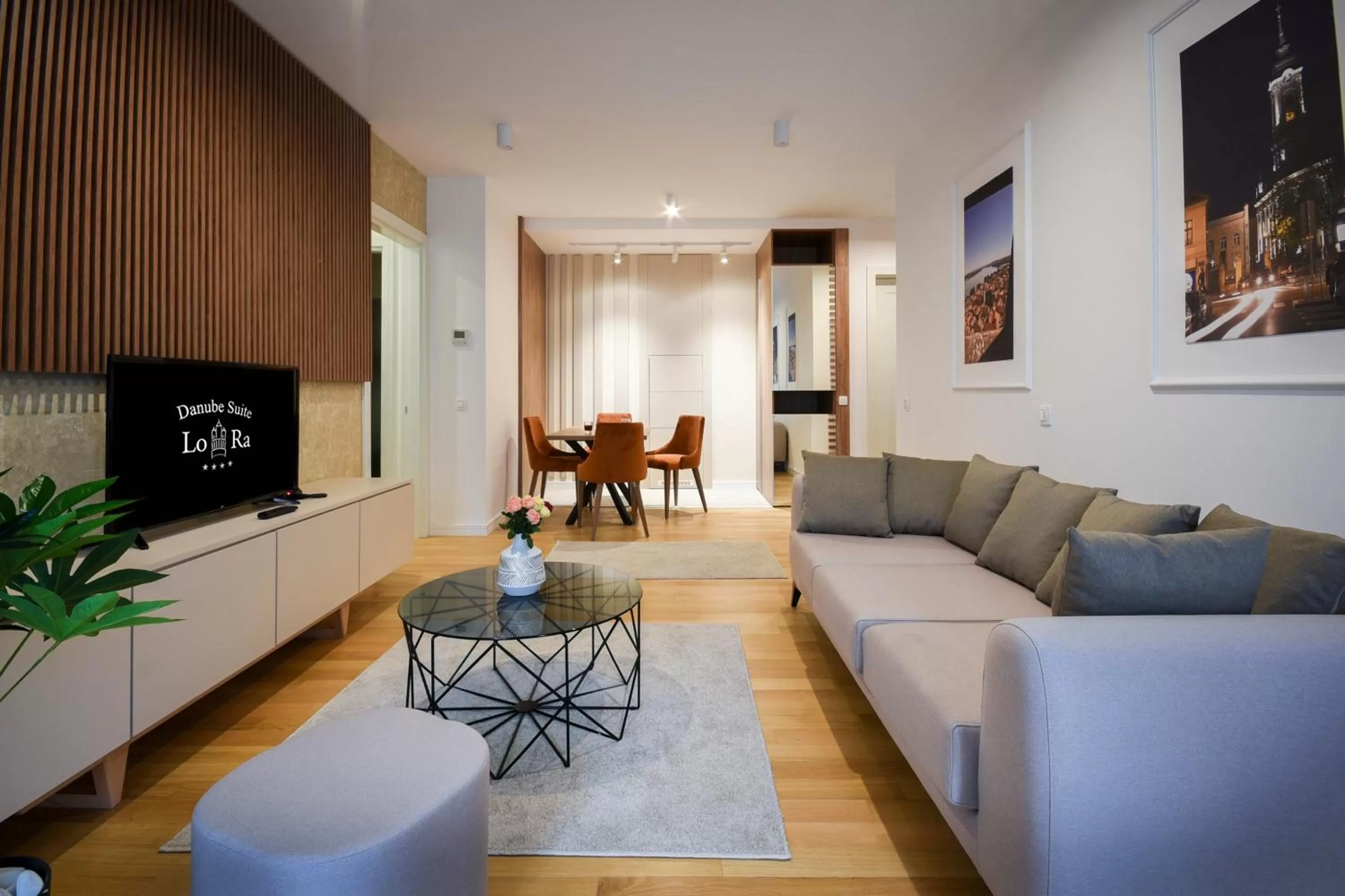 Living room, Lounge/Bar in Hotel LoRa